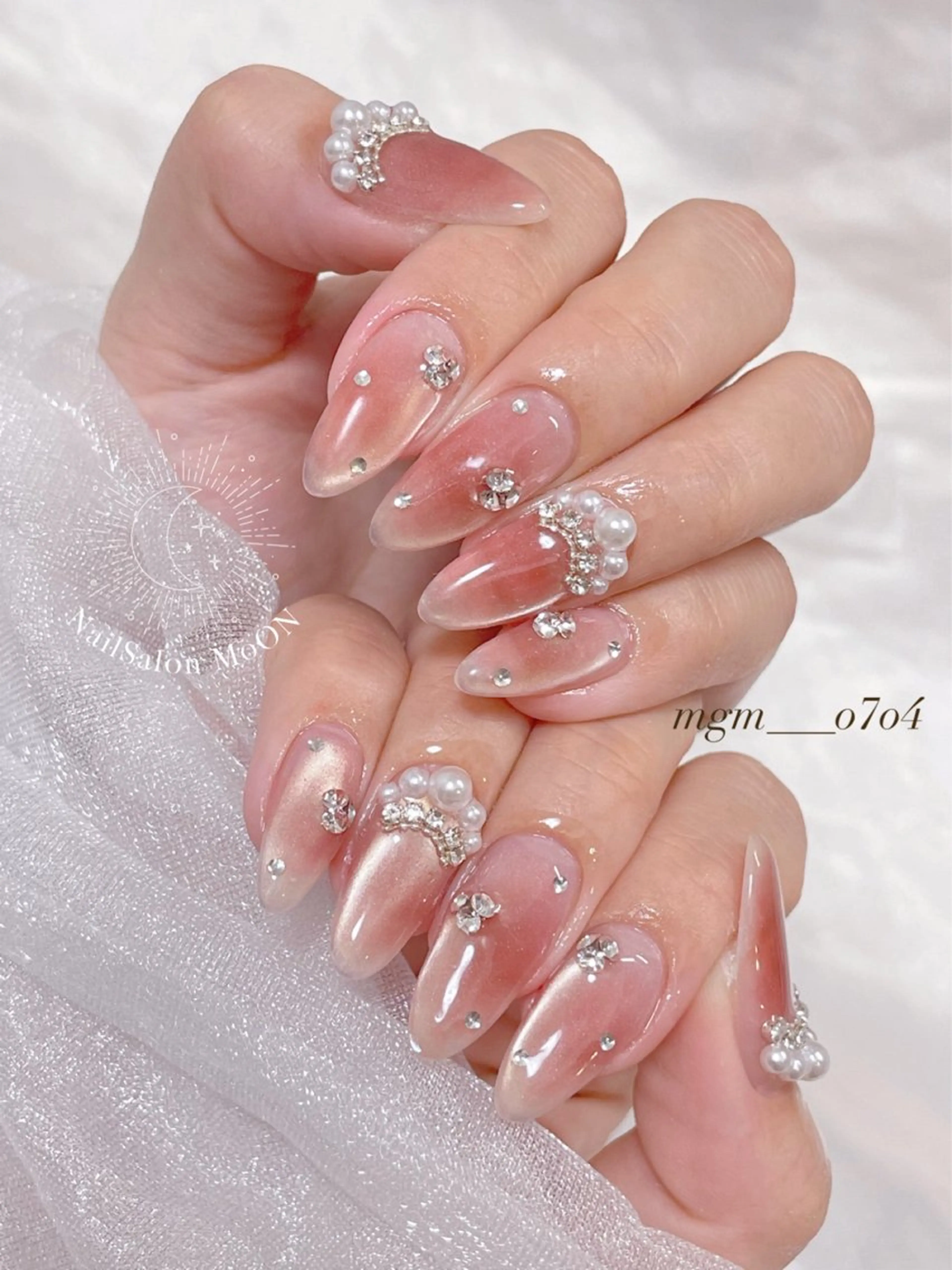 ハンドネイル ハンドケア MoON...❤︎ MeGuのネイルデザイン