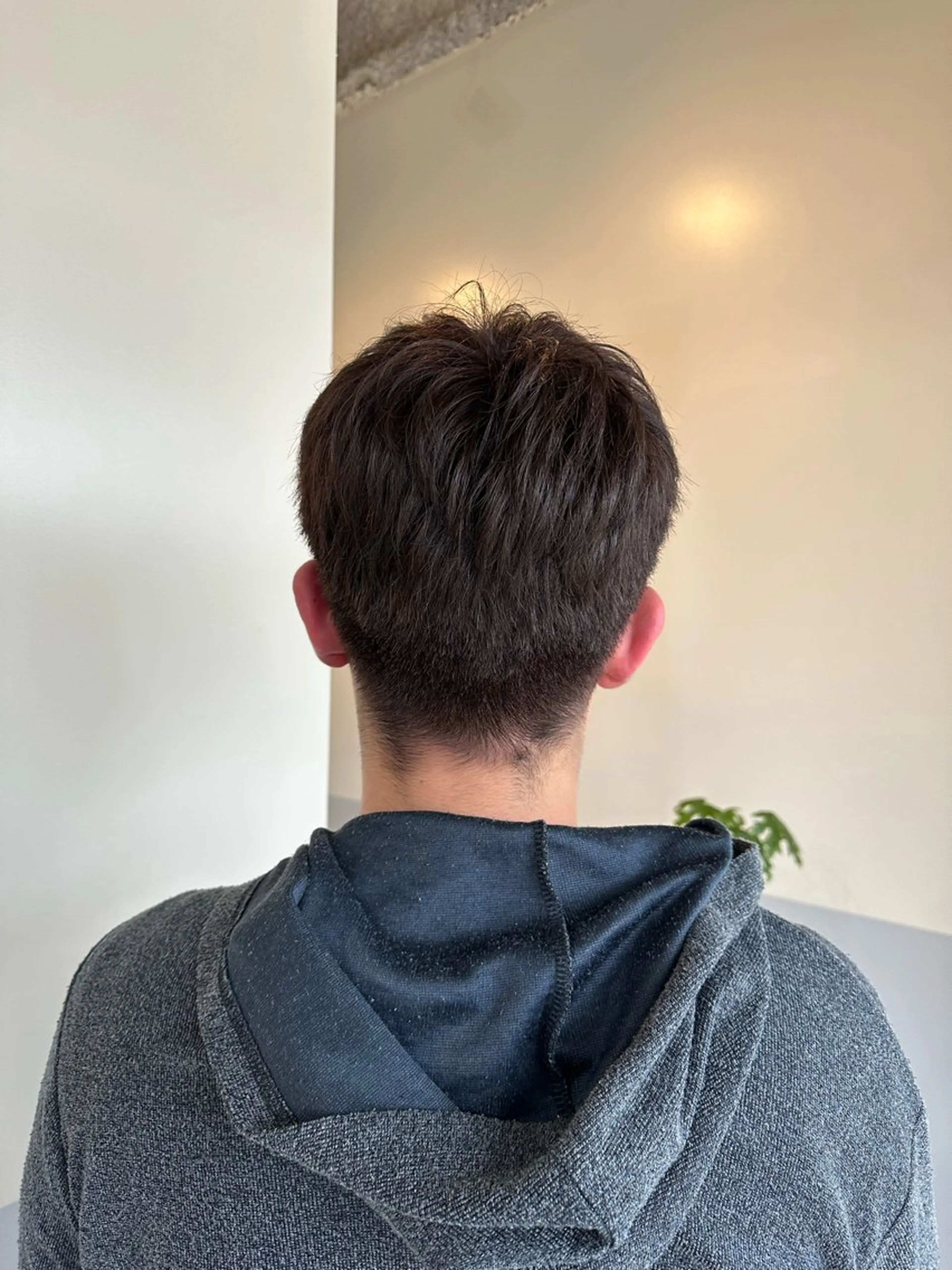 カラー メンズ メンズブリーチ ベージュカラー ブリーチ ブリーチなしカラー 三浦彩那/ 透明感カラー/岡崎のヘアスタイル