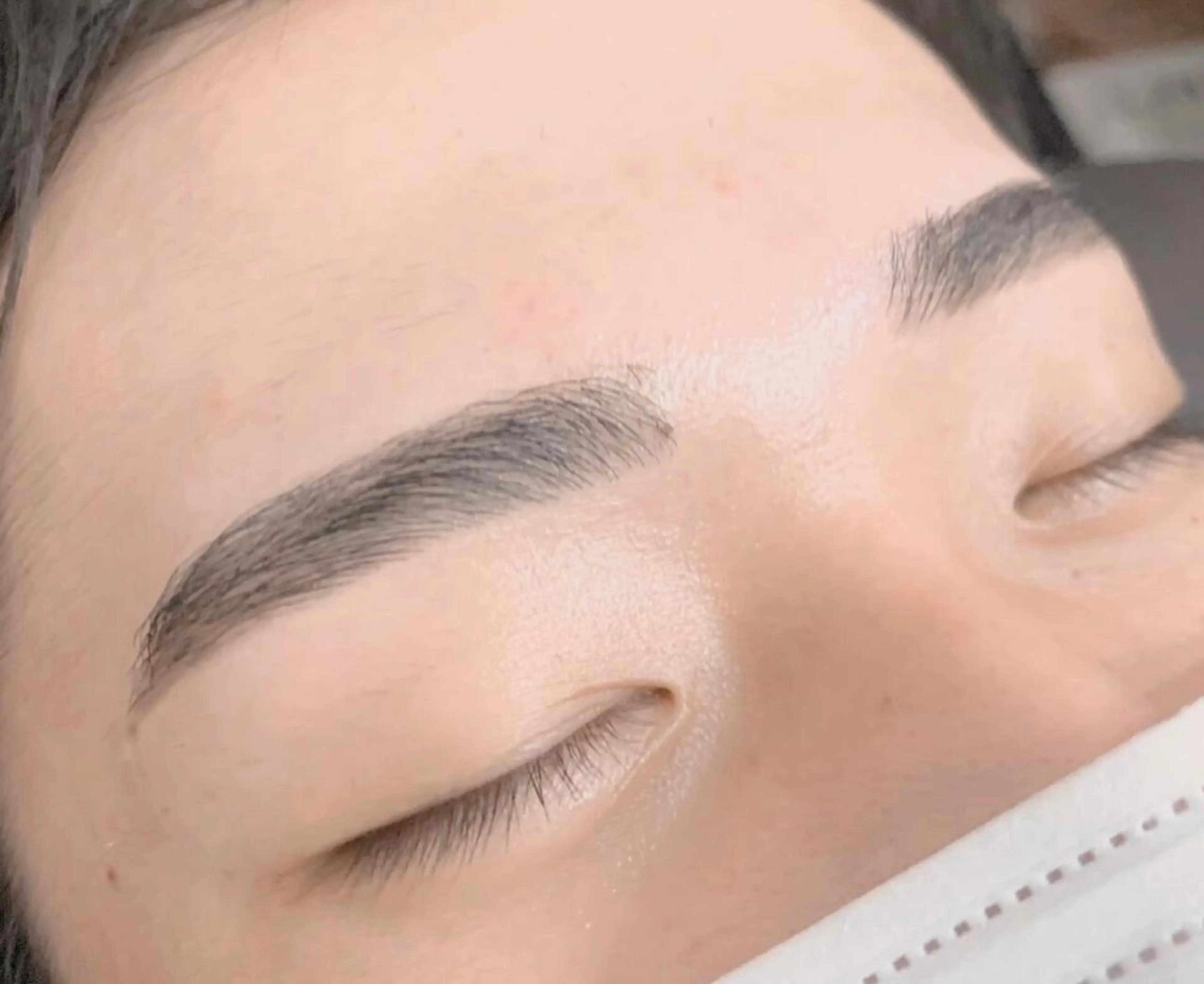 アイブロウ EYES YUNのマツエク・マツパデザイン