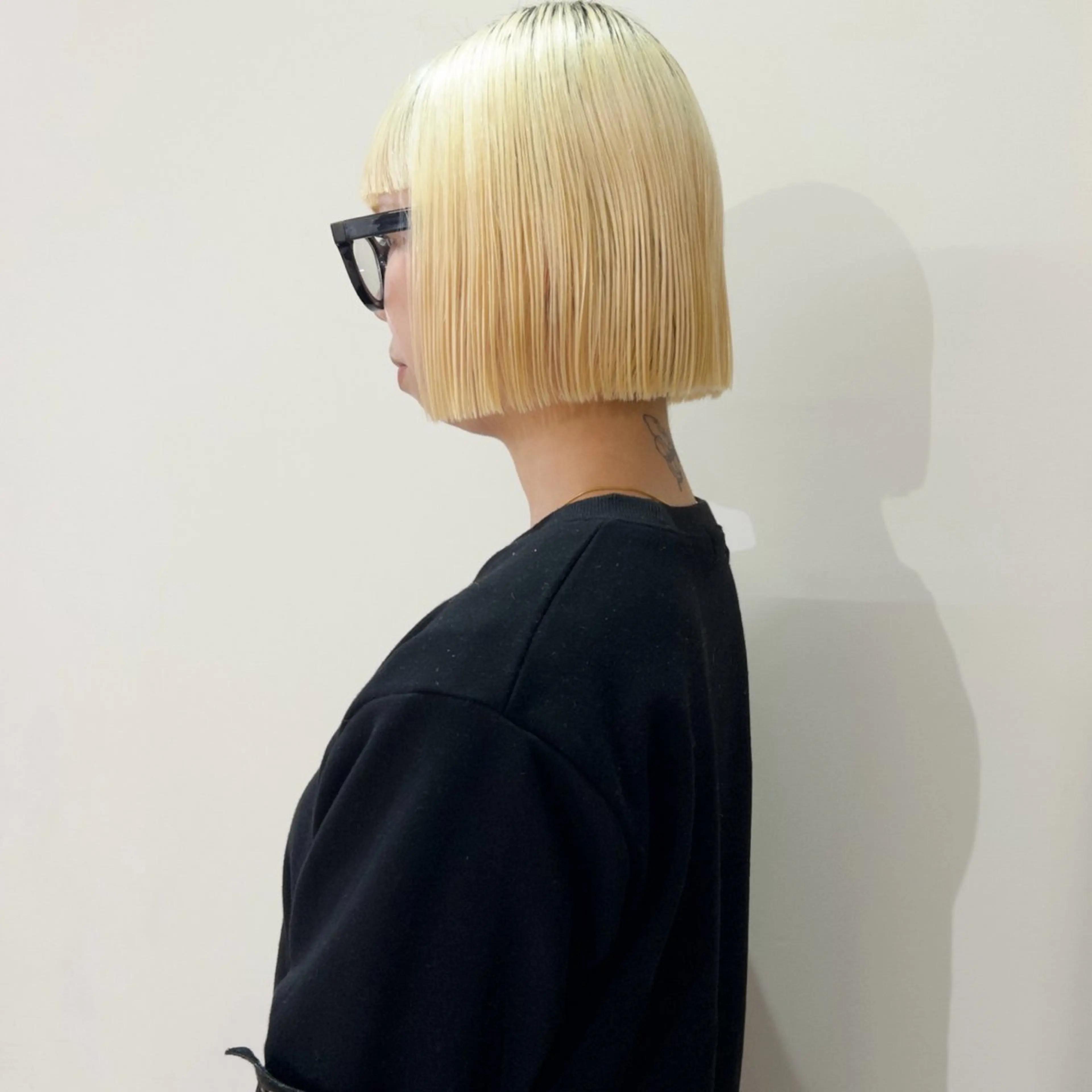 ショート カラー ボブ nonoka オリーブ/レイヤーのヘアスタイル