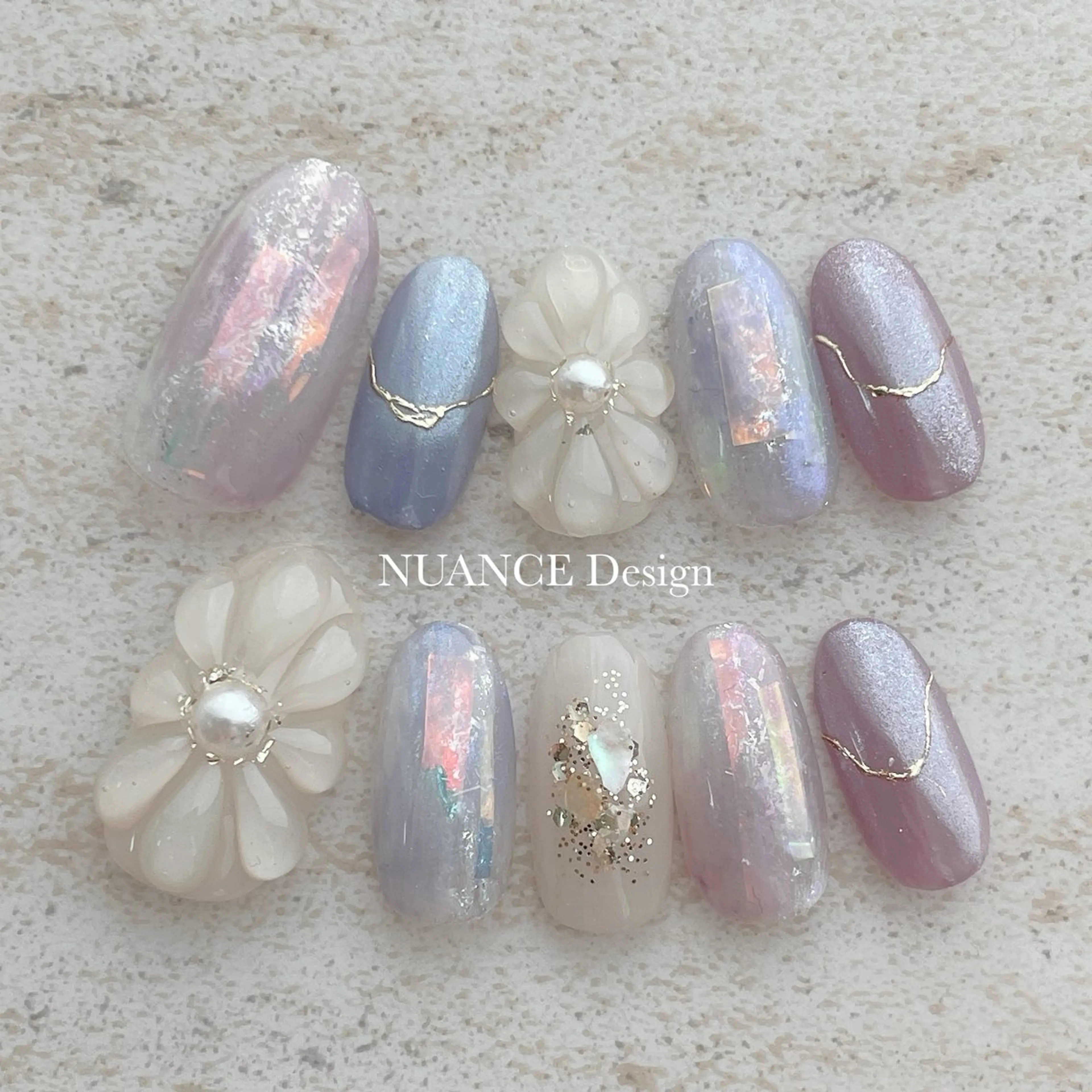 ネイル フラワーネイル ゴールド ミラーネイル ニュアンスネイル ぷっくりネイル ハンドネイル amulet TOMOMIのネイルデザイン