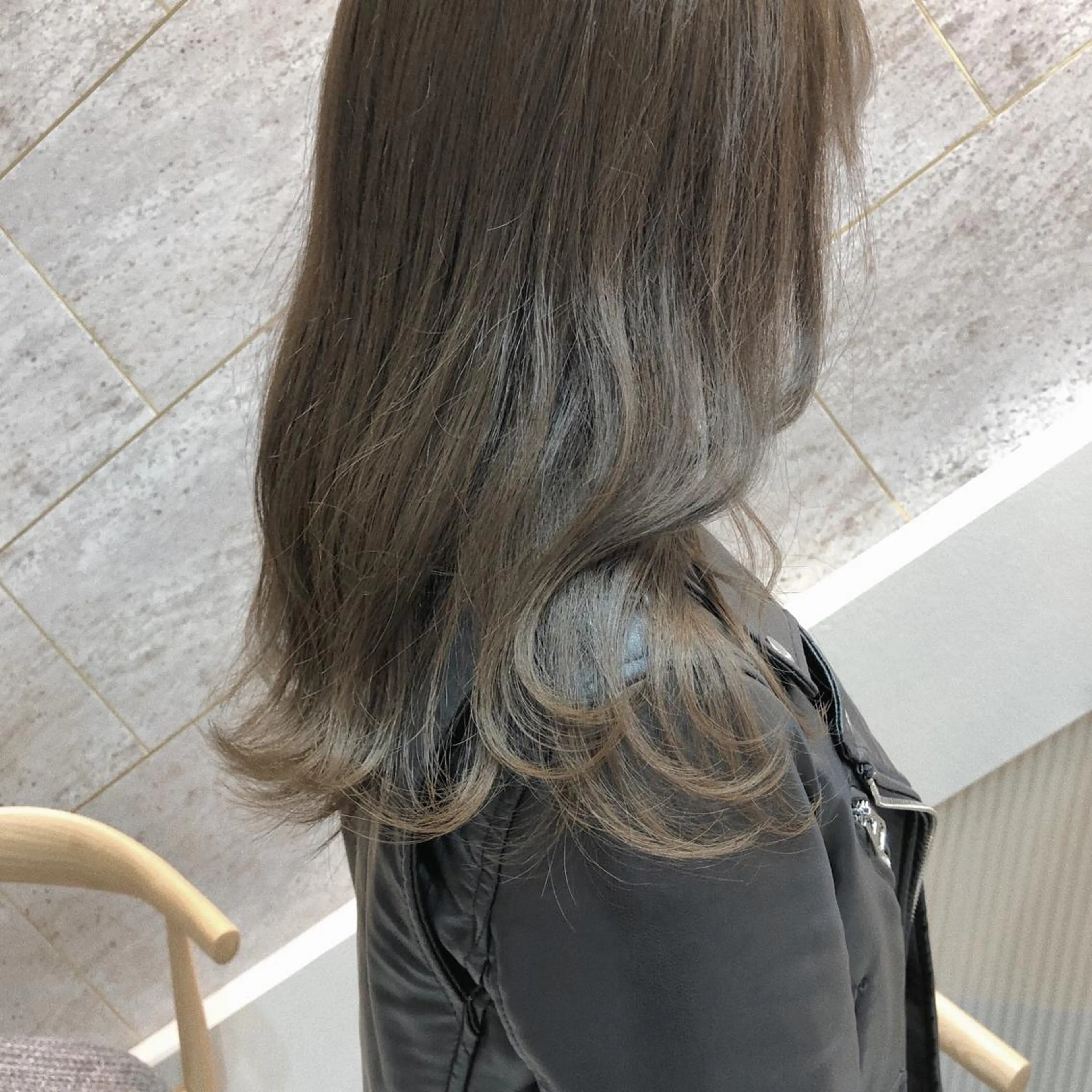 セミロング カラー 長井 徹行のヘアスタイル