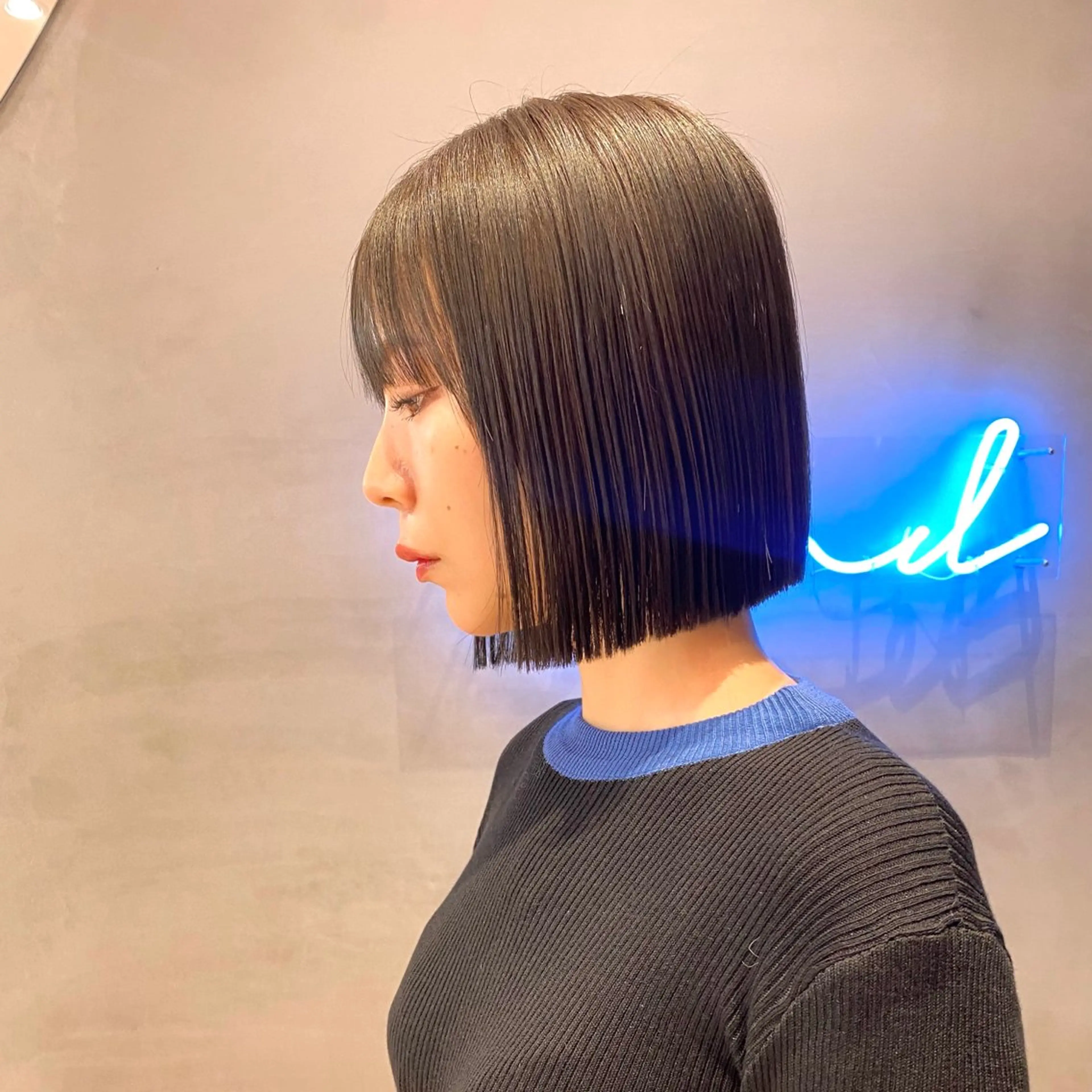 ショート カラー カット ヘアカラー トリートメント 顔周り/ブリーチなし /縮毛矯正🫧伊勢のヘアスタイル