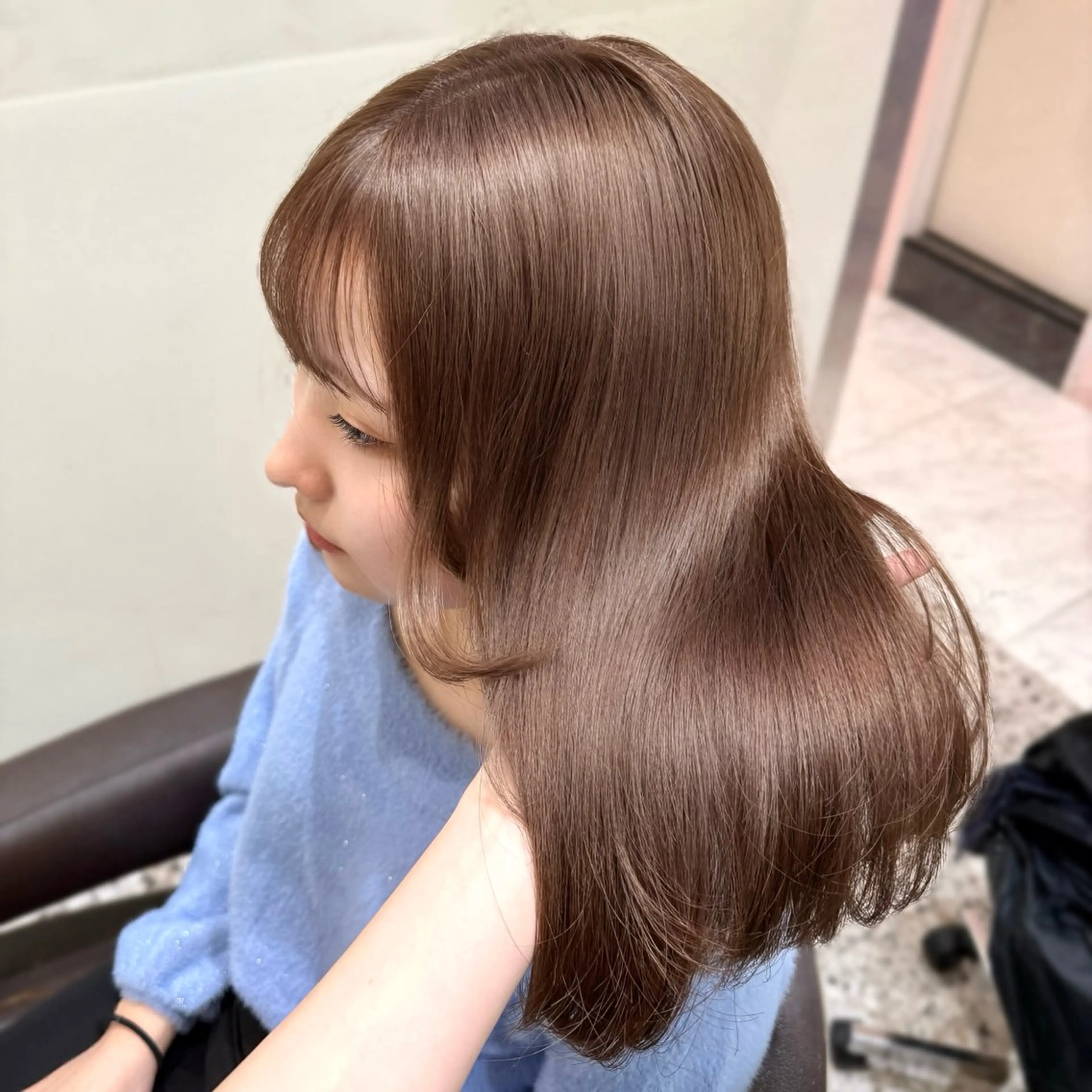 ロング カラー ベージュカラー ブリーチ ピンクカラー ヘアカラー モテ韓国ヘア/ レイヤー🤍RIKAのヘアスタイル