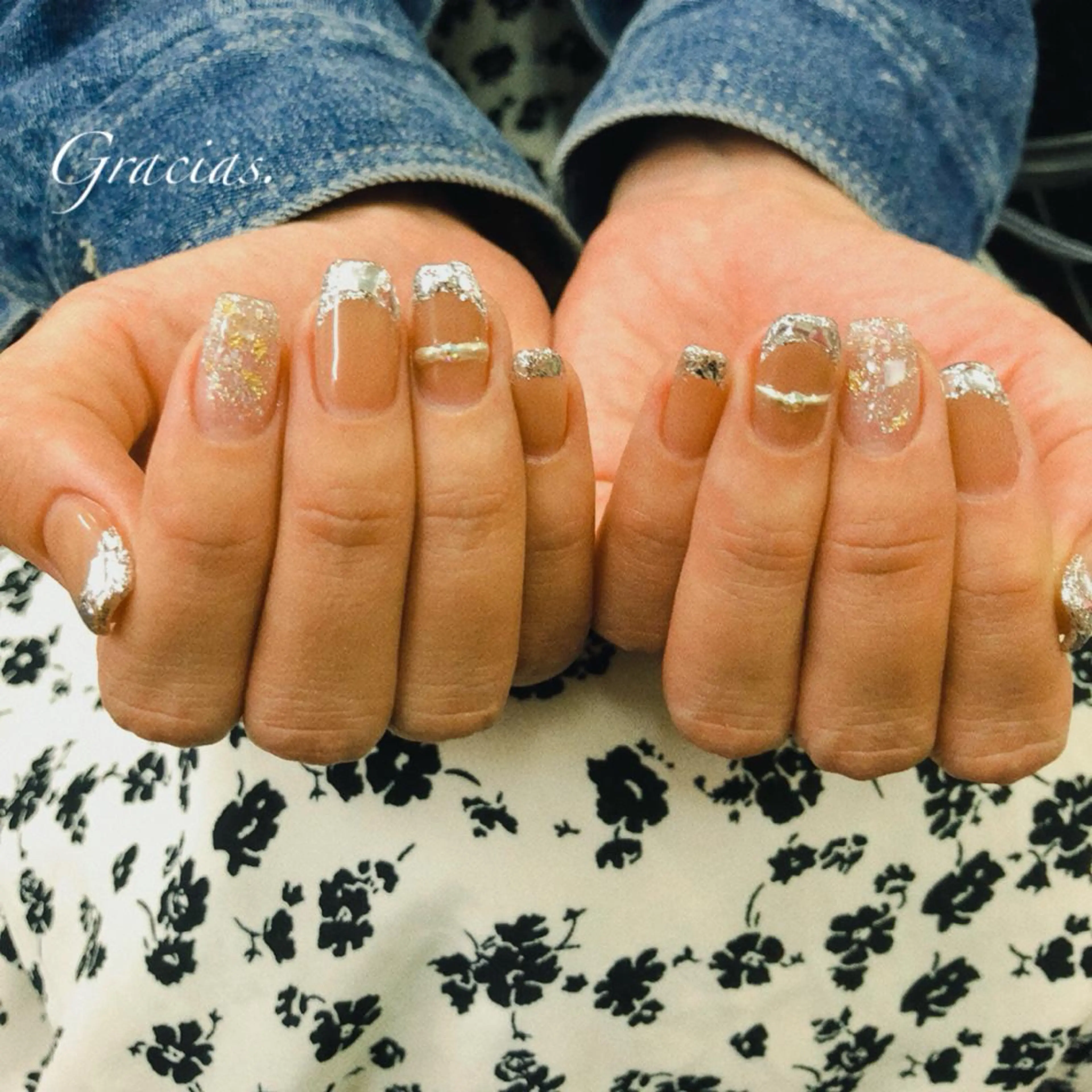 ネイル フレンチネイル ガラスフレンチ ラメ(グリッター) ラメグラデーション 持ち込み Gracias. rieのネイルデザイン