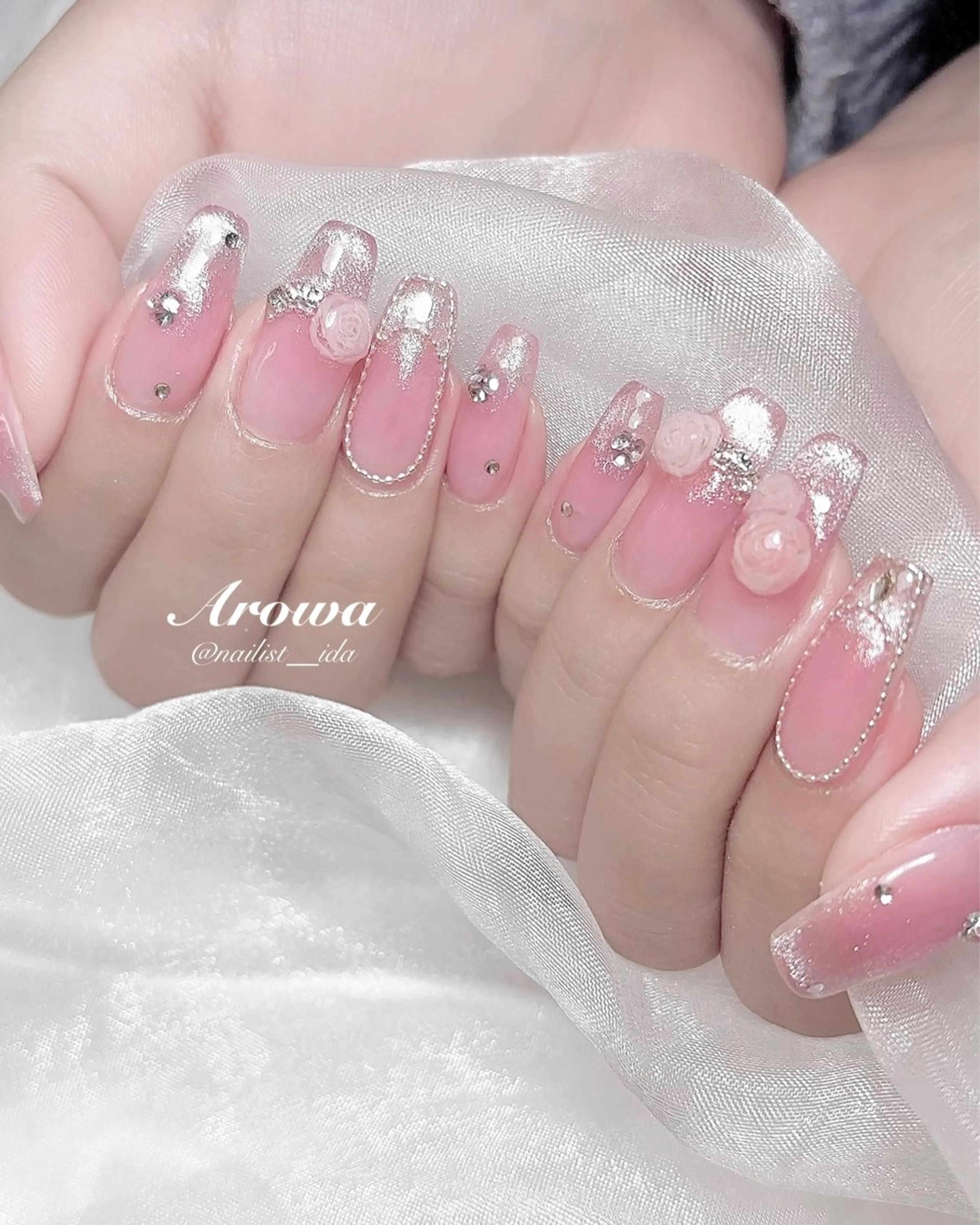 ネイル チークネイル ハンドネイル Arowa 伊田のネイルデザイン