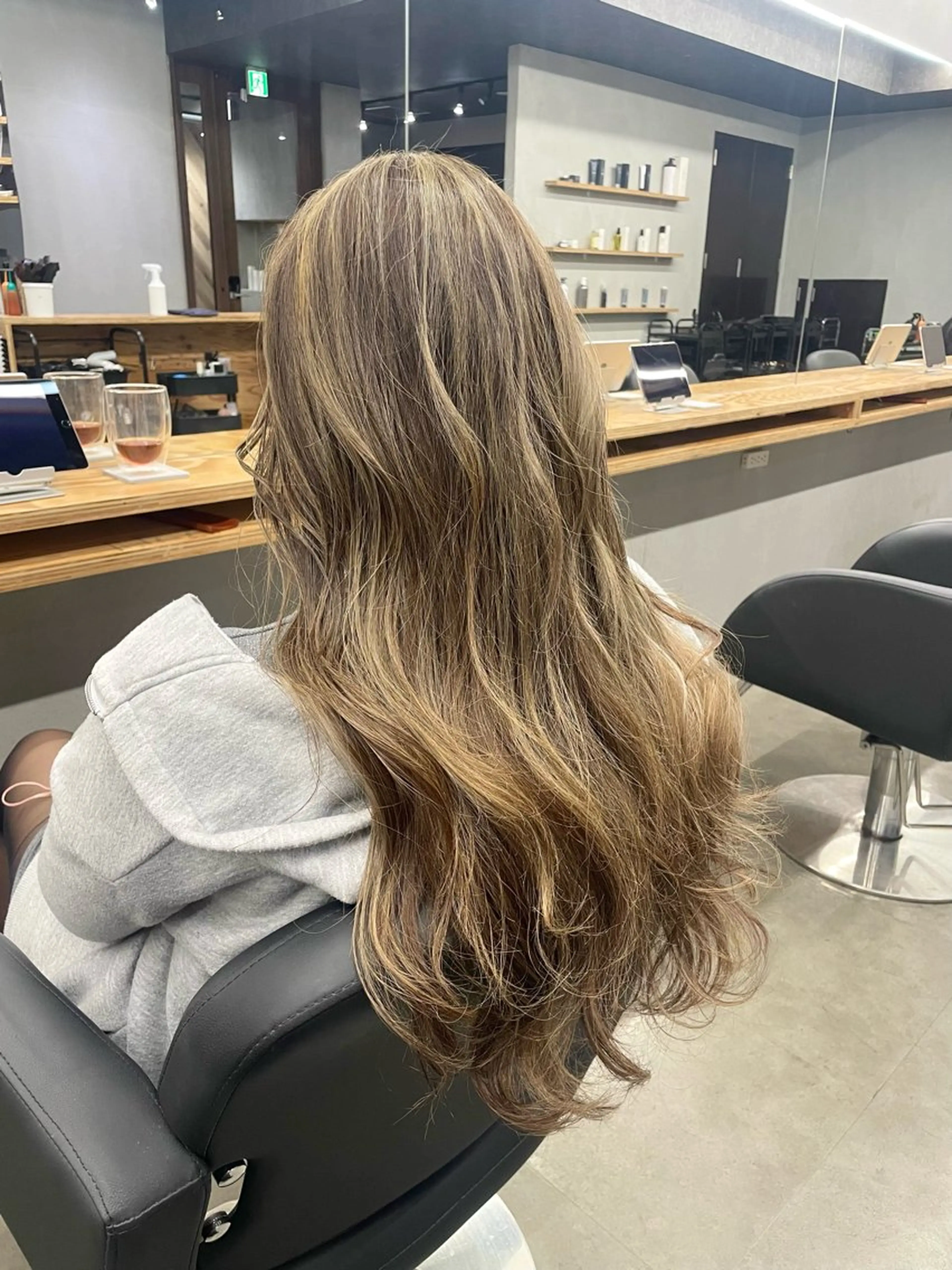 ロング カット ヘアカラー トリートメント ひより ／novusのヘアスタイル