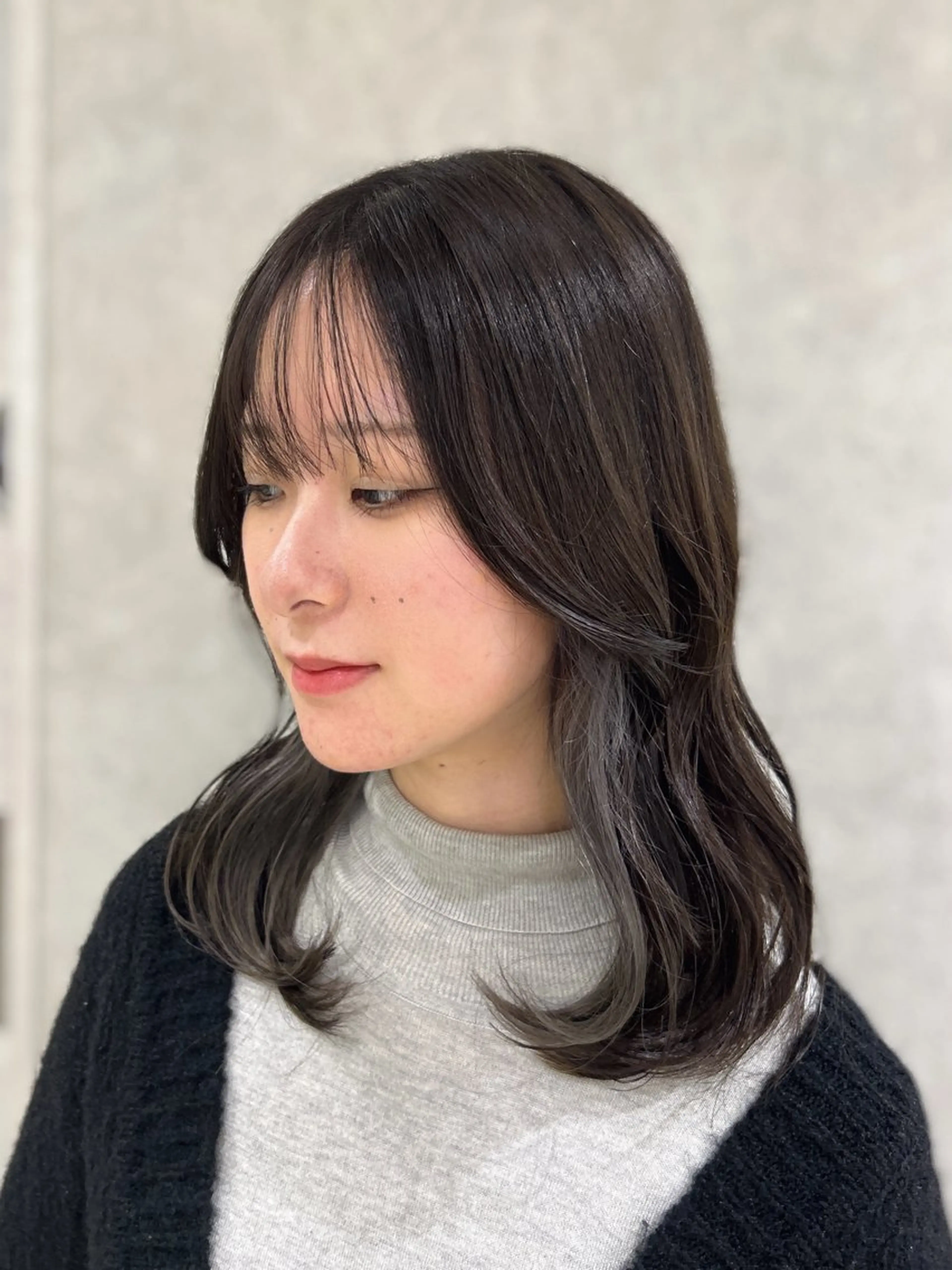 セミロング 〖 韓国hair 〗 室岡　咲希のヘアスタイル