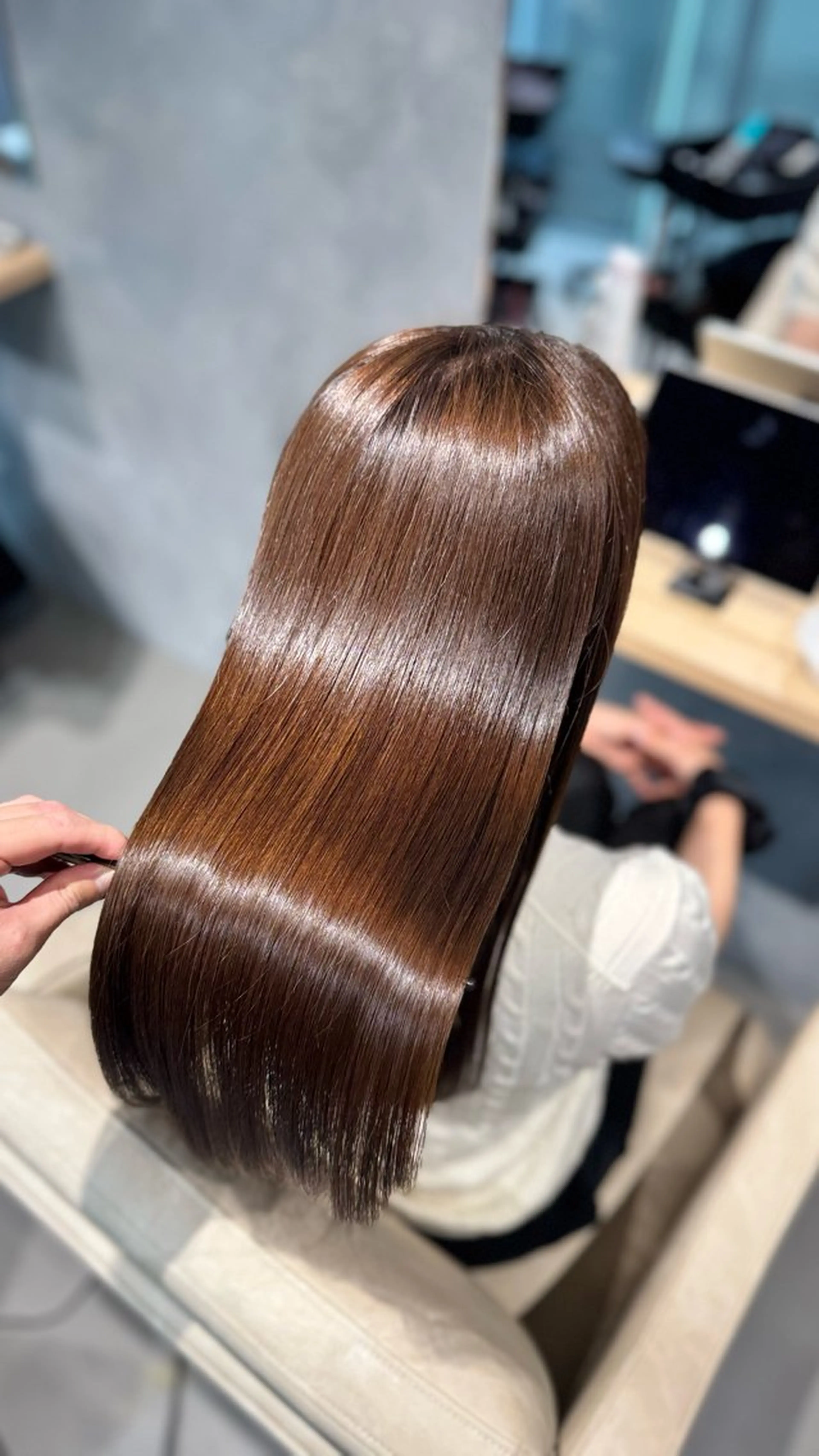 ロング ブリーチ縮毛矯正/ 複雑履歴🉑/タイチのヘアスタイル