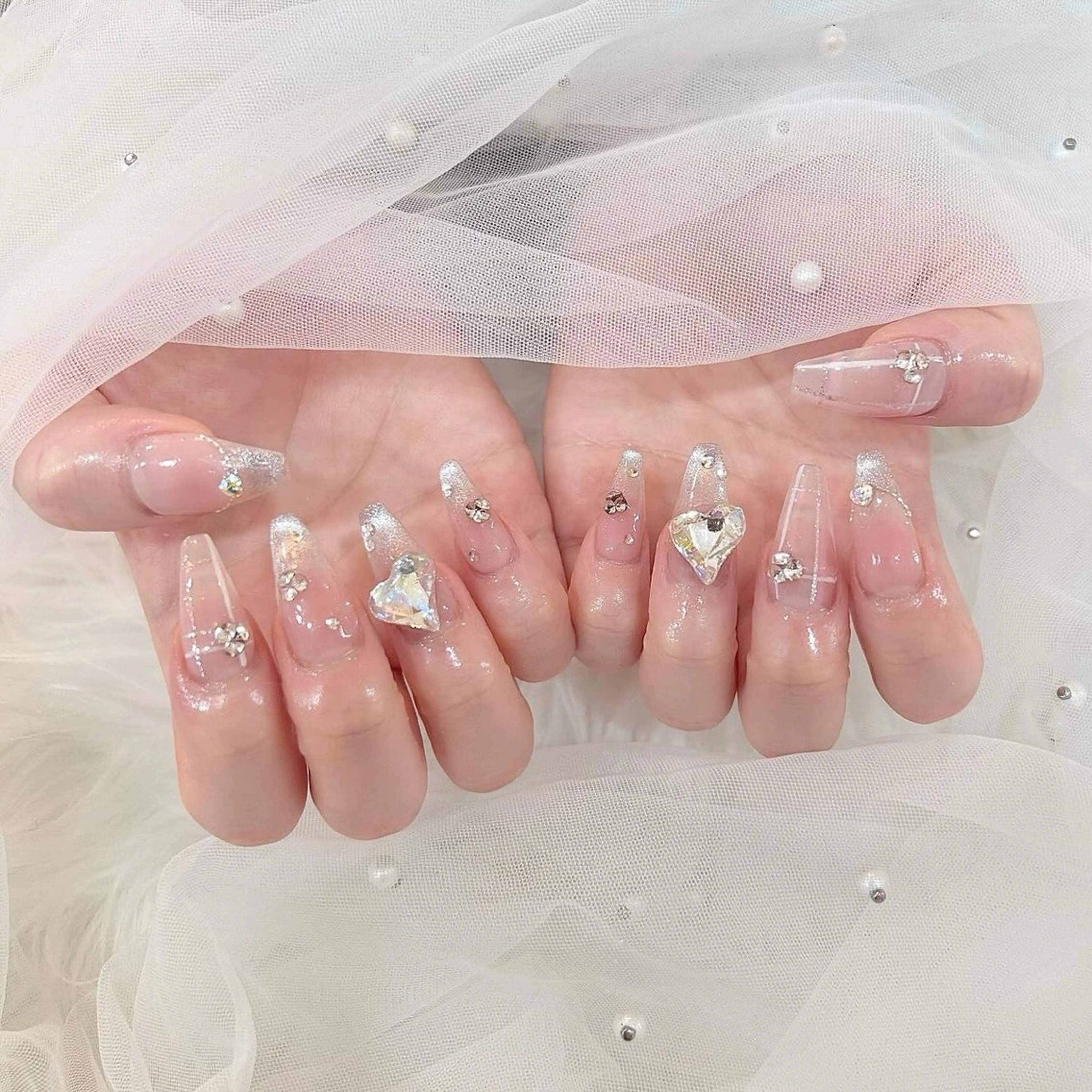 カラー グラデーションカラー ピンクカラー ハンドネイル AIN Nailのネイルデザイン