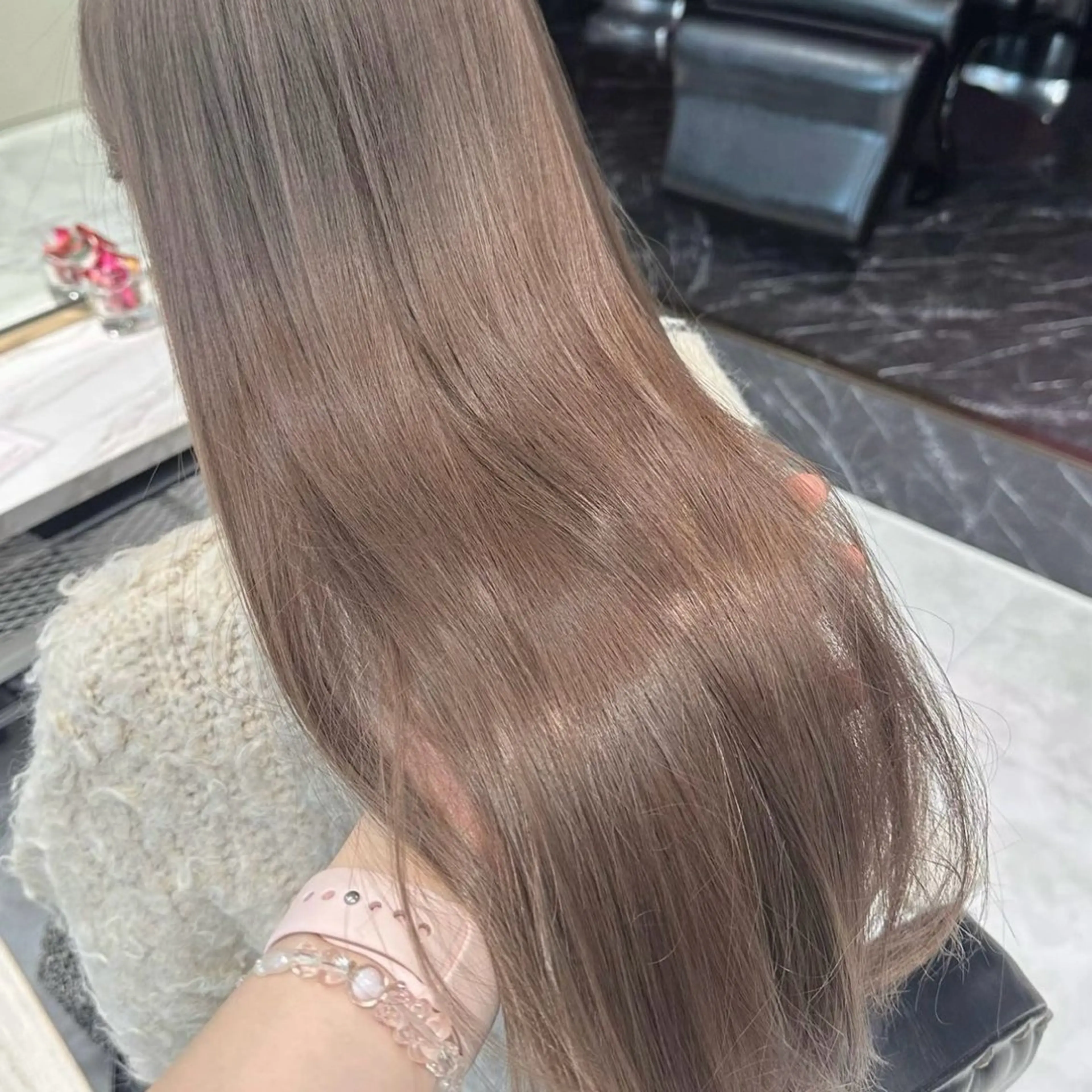 ミディアム カラー ヘアアレンジ メンズ メンズブリーチ メンズハイトーン メンズ韓国風 ベージュカラー ブリーチ ヘアカラー トリートメント 🌟🍒ハイトーン 韓国ヘア/ユウミのヘアスタイル