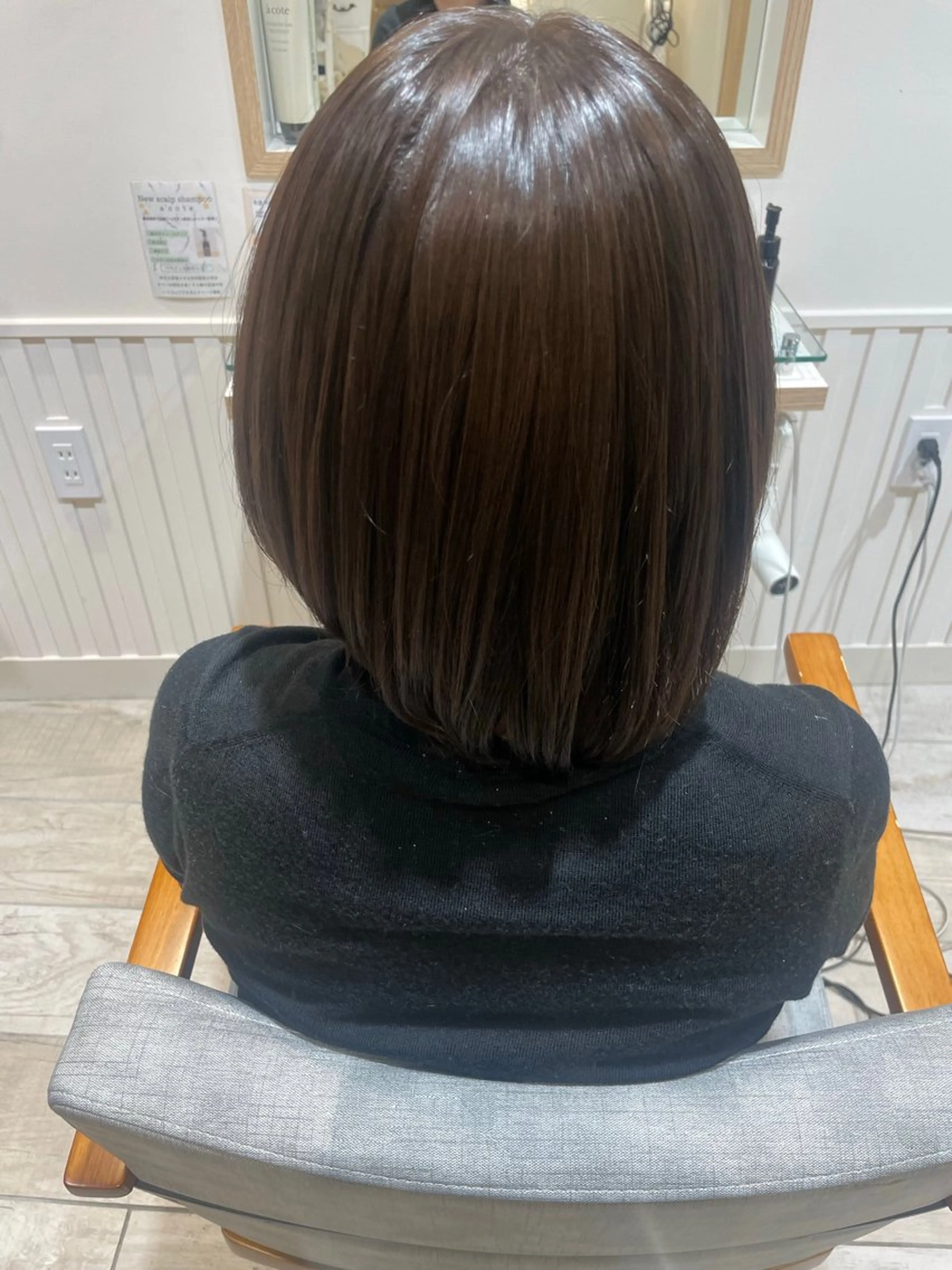 ショート ヘアカラー 大川 夏実のヘアスタイル