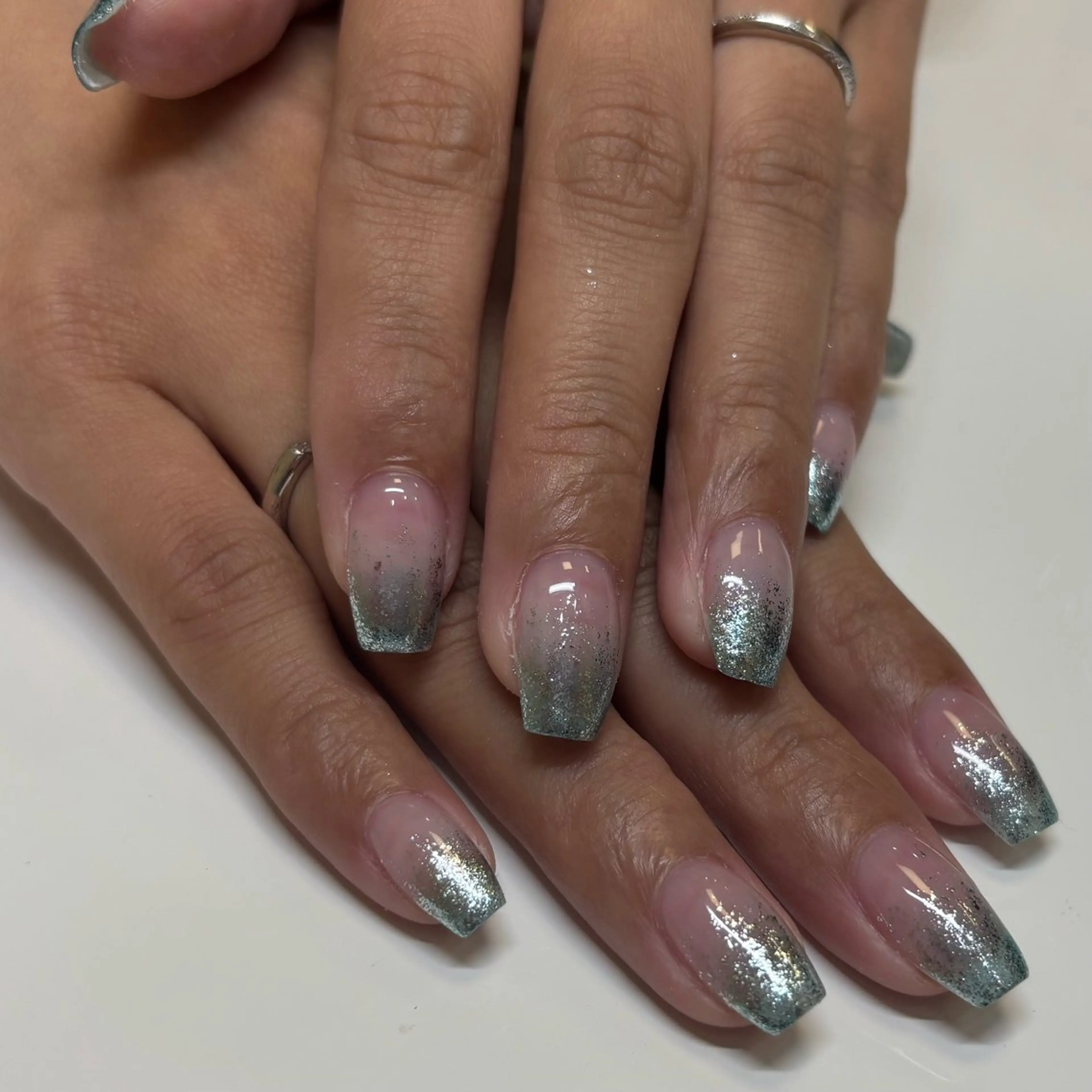 ネイル ラメ(グリッター) ラメグラデーション 周管 冴英のネイルデザイン