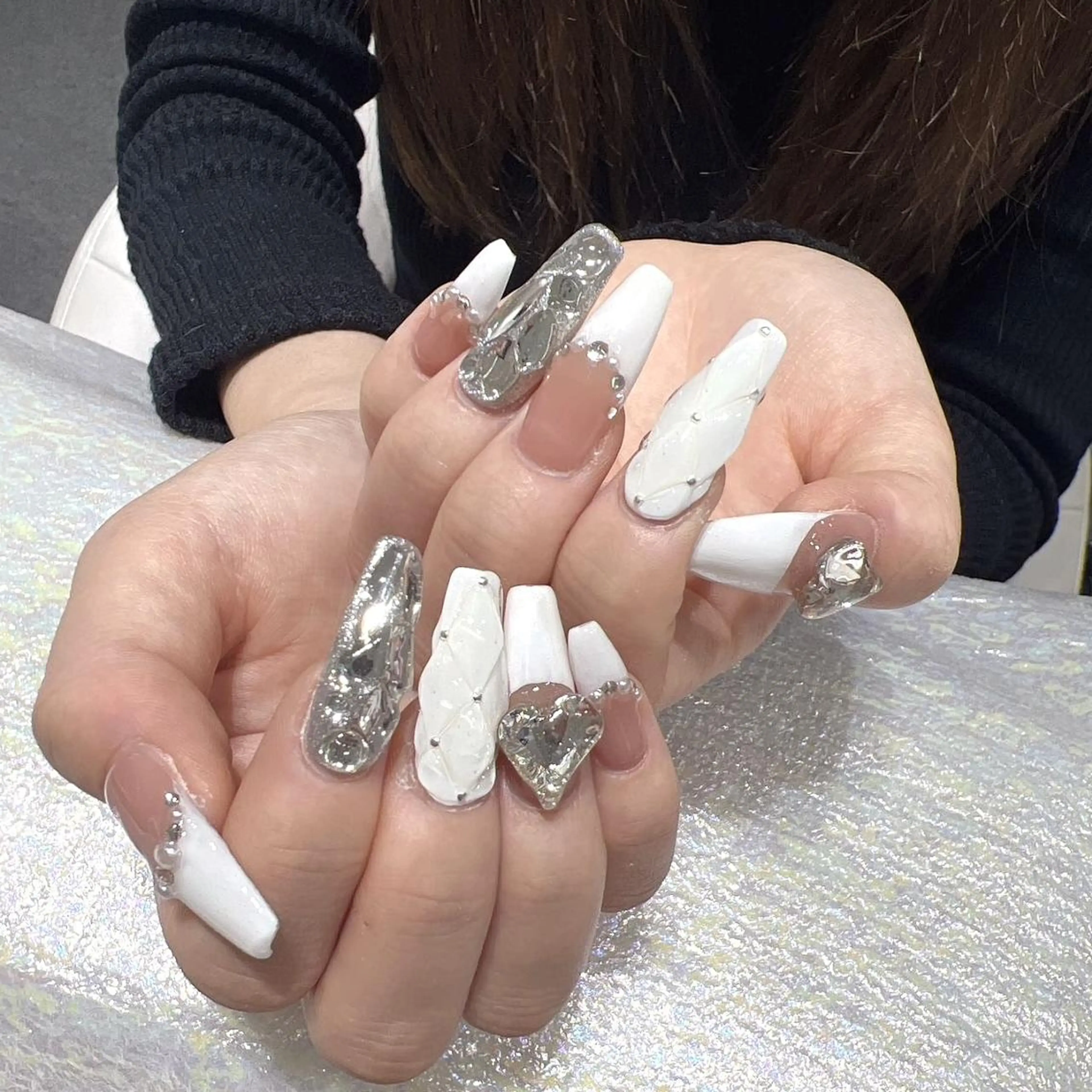 ネイル ネイルチップ Queens ひなのネイルデザイン