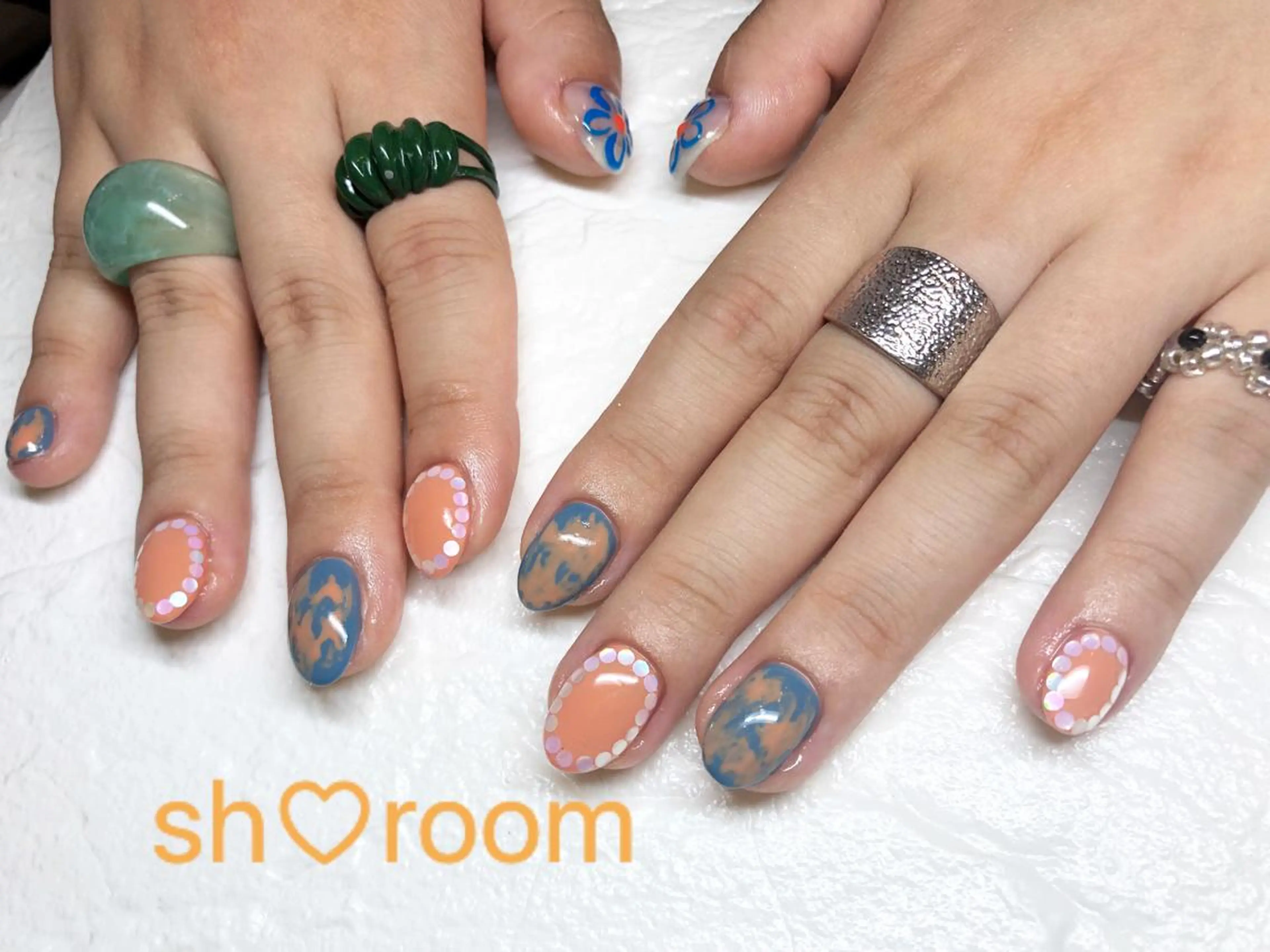 ネイル ブルー キラキラネイル 韓国ネイル ミラーネイル ニュアンスネイル Nail salon Ruuのネイルデザイン