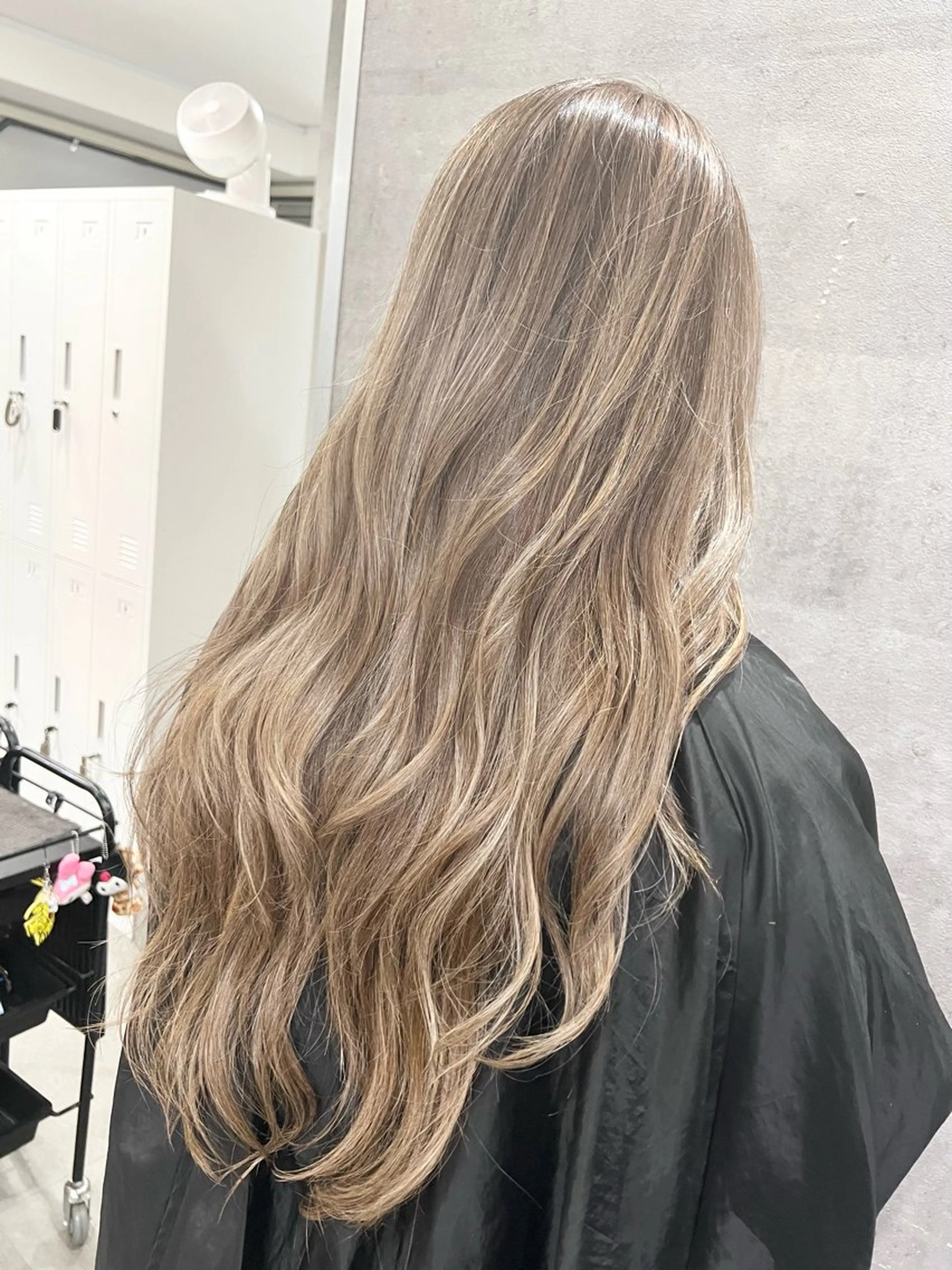 ロング カラー ベージュカラー ハイライトカラー ハイライト 寺嶋 貴大のヘアスタイル