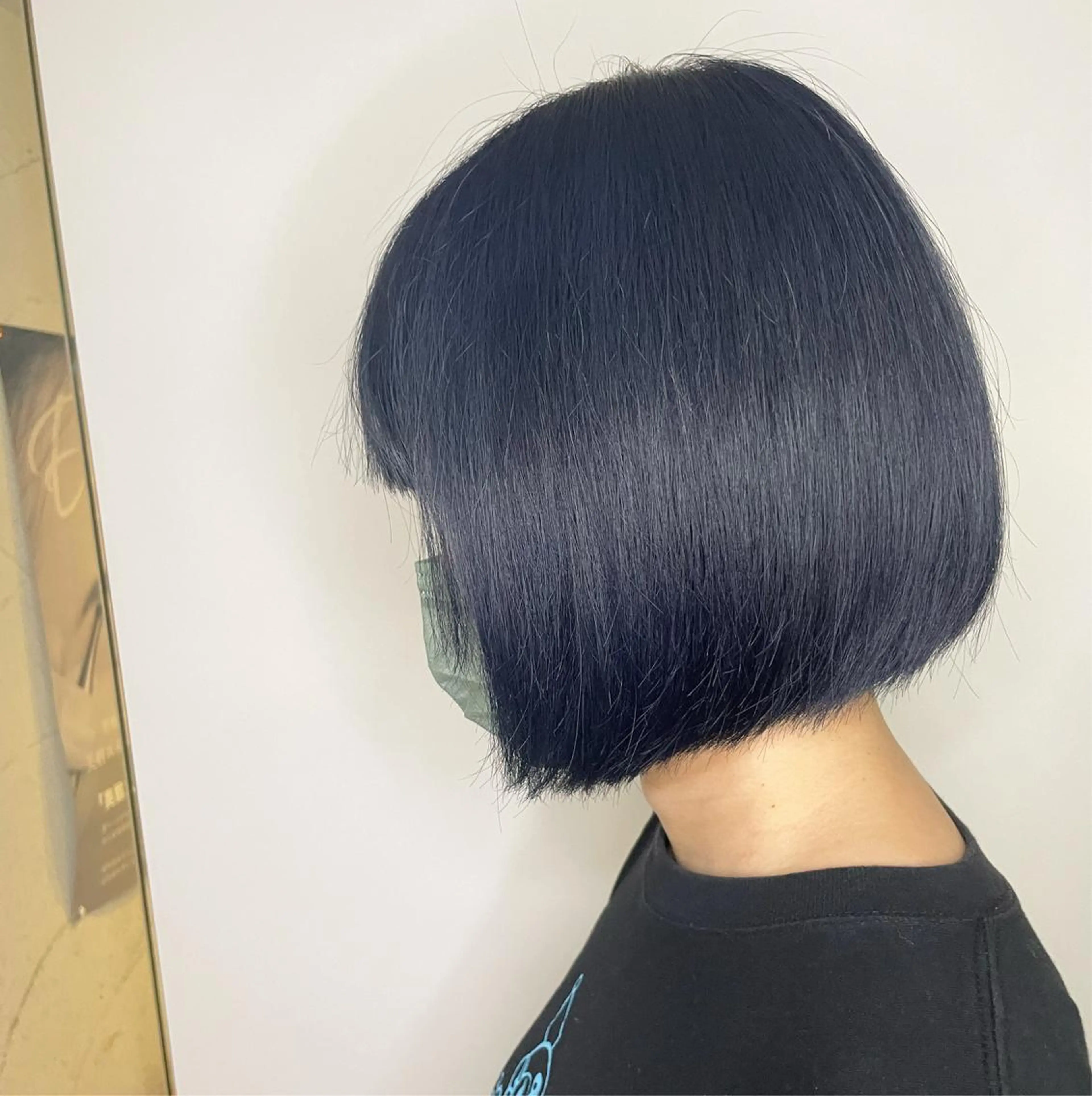 ショート カラー ブルーカラー ネイビーカラー 大塚 友茉のヘアスタイル