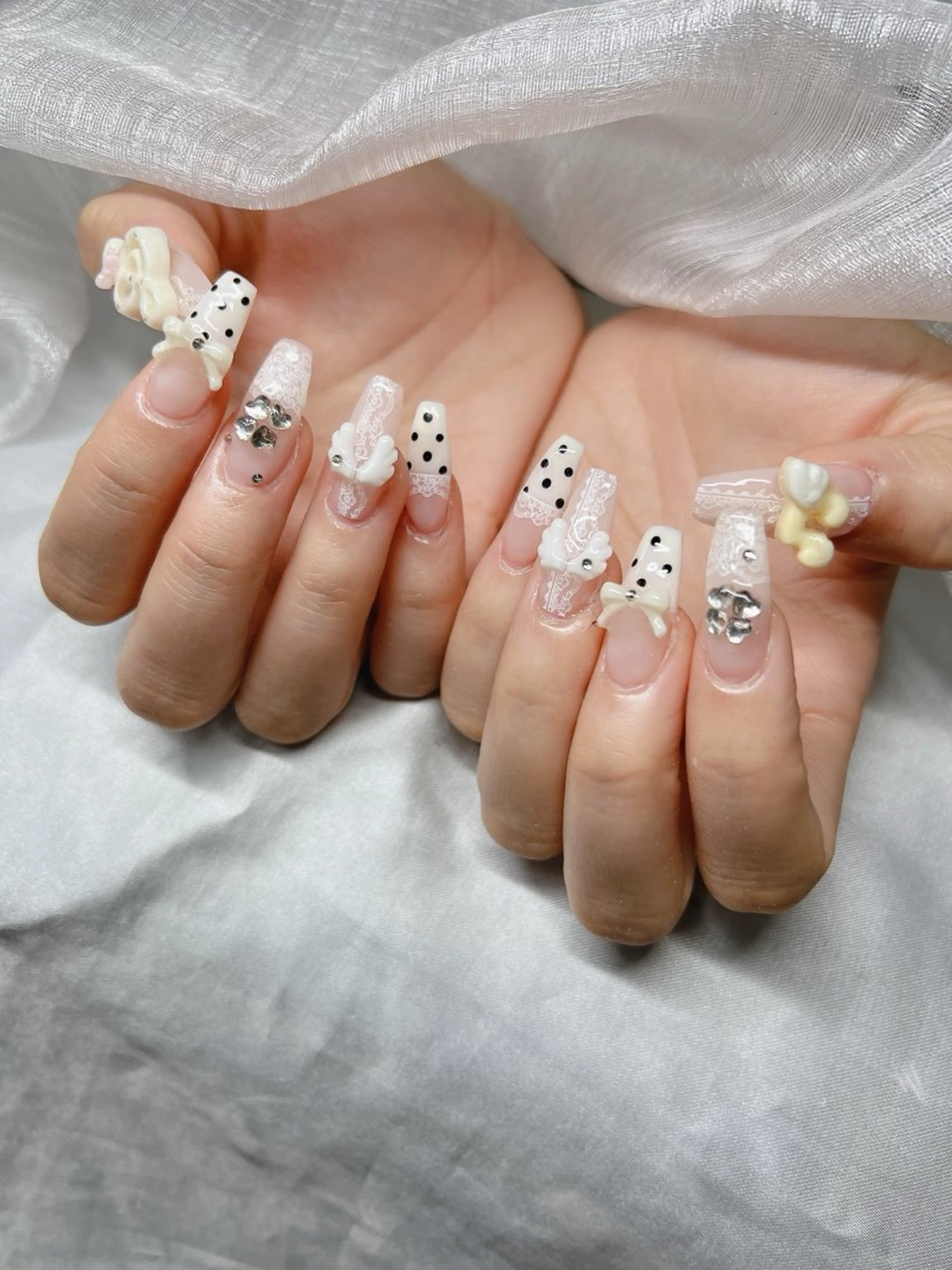 ネイル ハンドネイル Lee Nailsのネイルデザイン