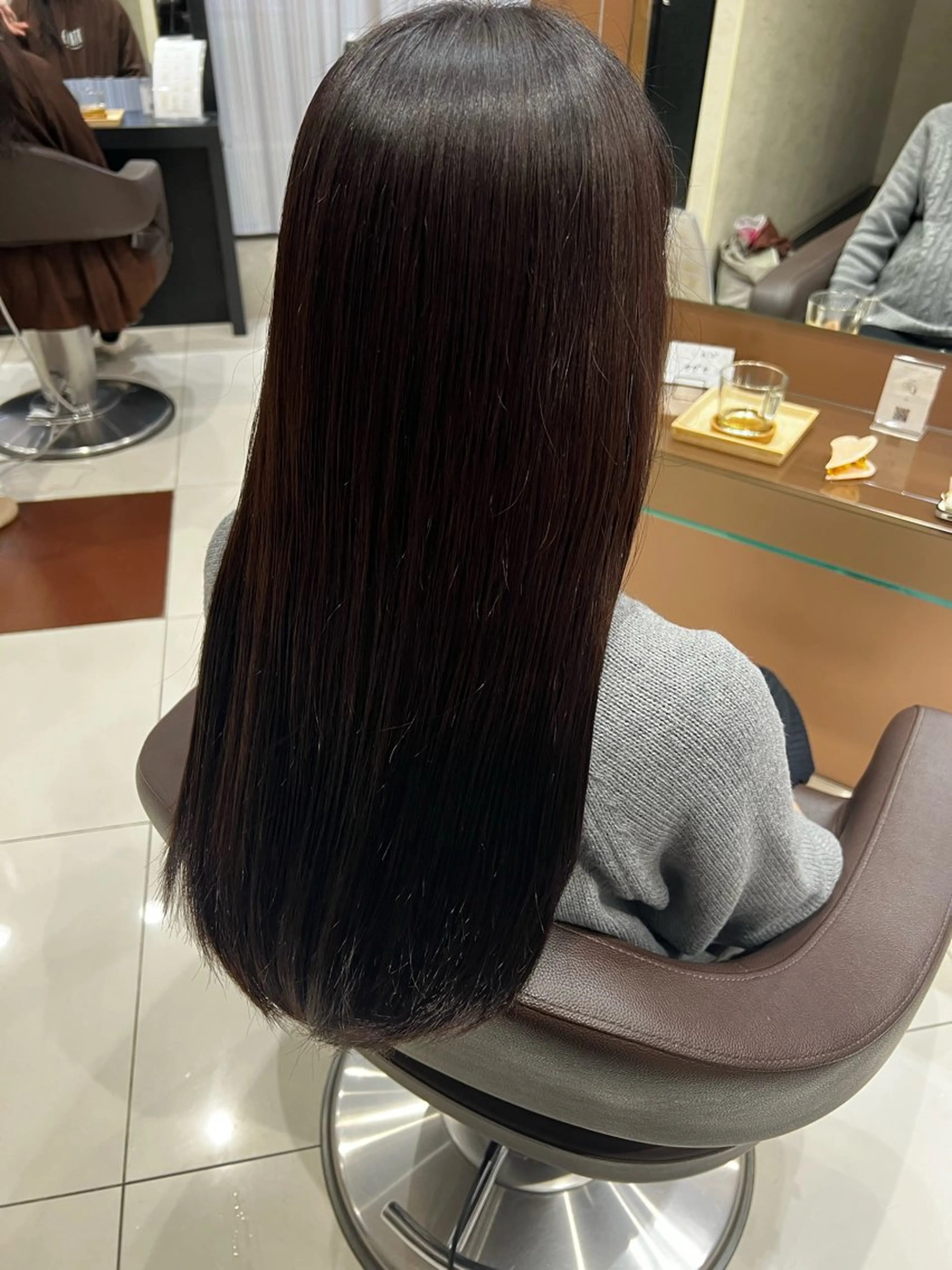 カラー ブラウンカラー ダークブラウン ともは/ モデル募集中🌷のヘアスタイル