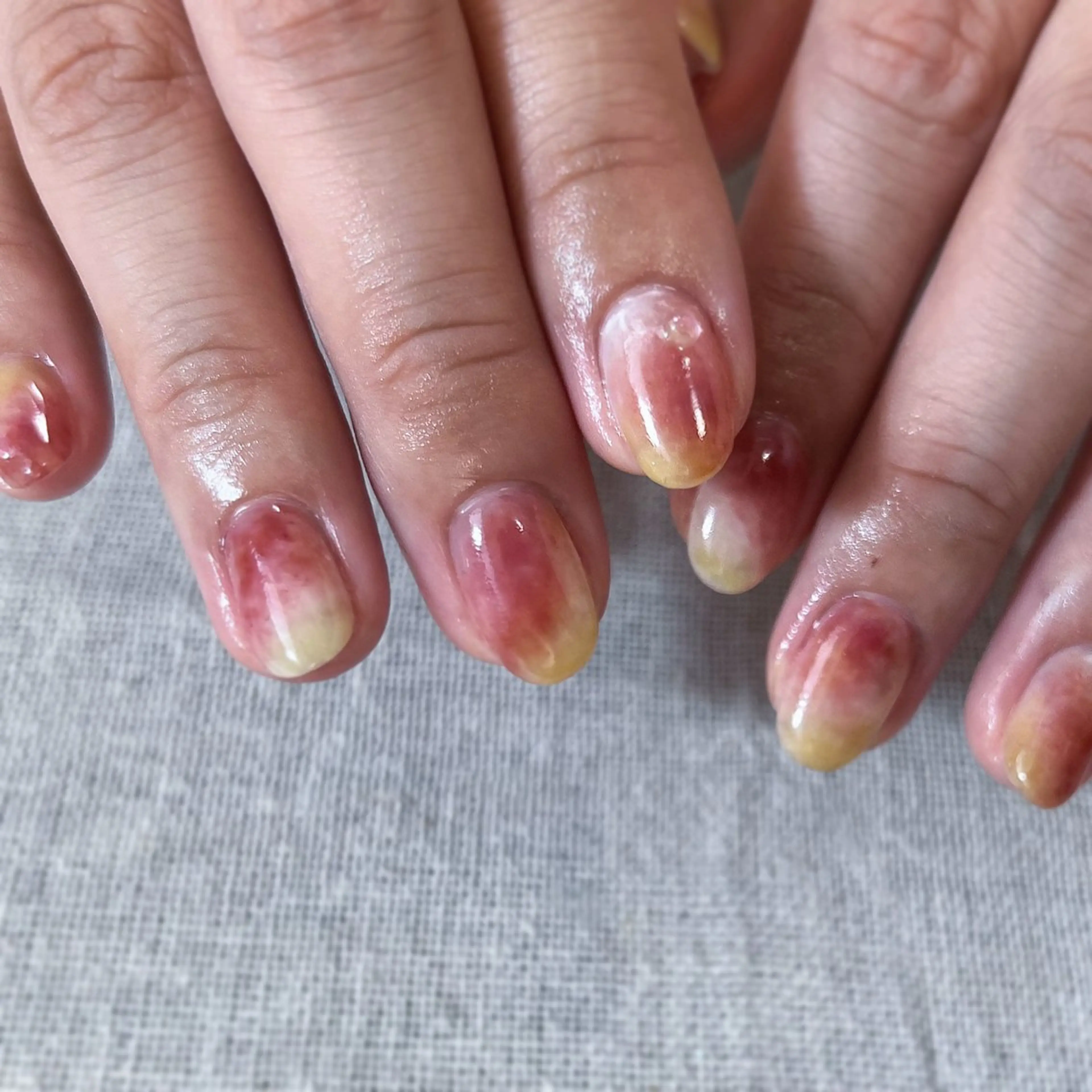 ネイル アートネイル ボルドー ニュアンスネイル 冬ネイル ハンドネイル pointillé .ayaのネイルデザイン