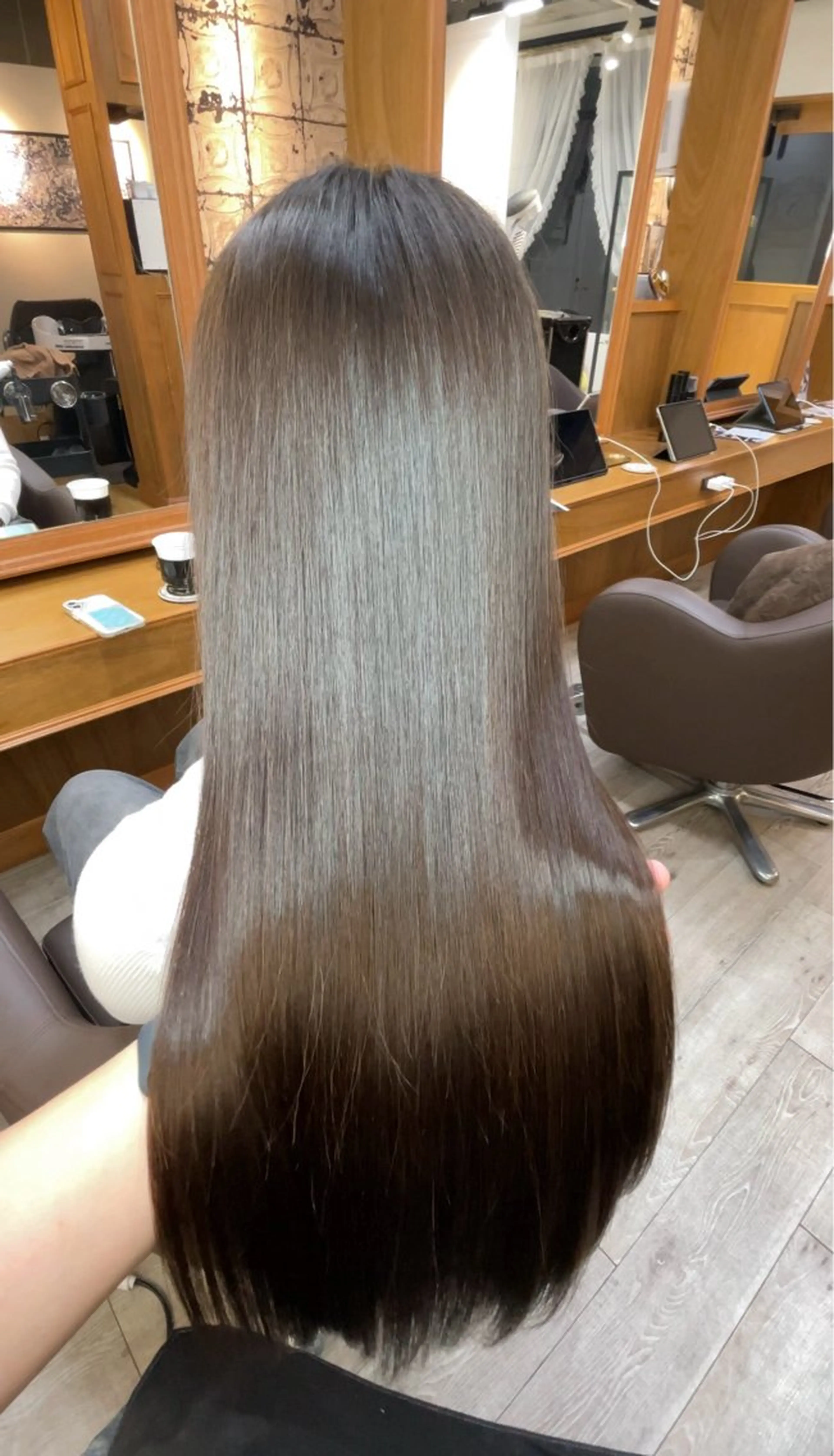 ロング 縮毛矯正 トリートメント れい|髪質改善| カラー|高槻|大阪のヘアスタイル