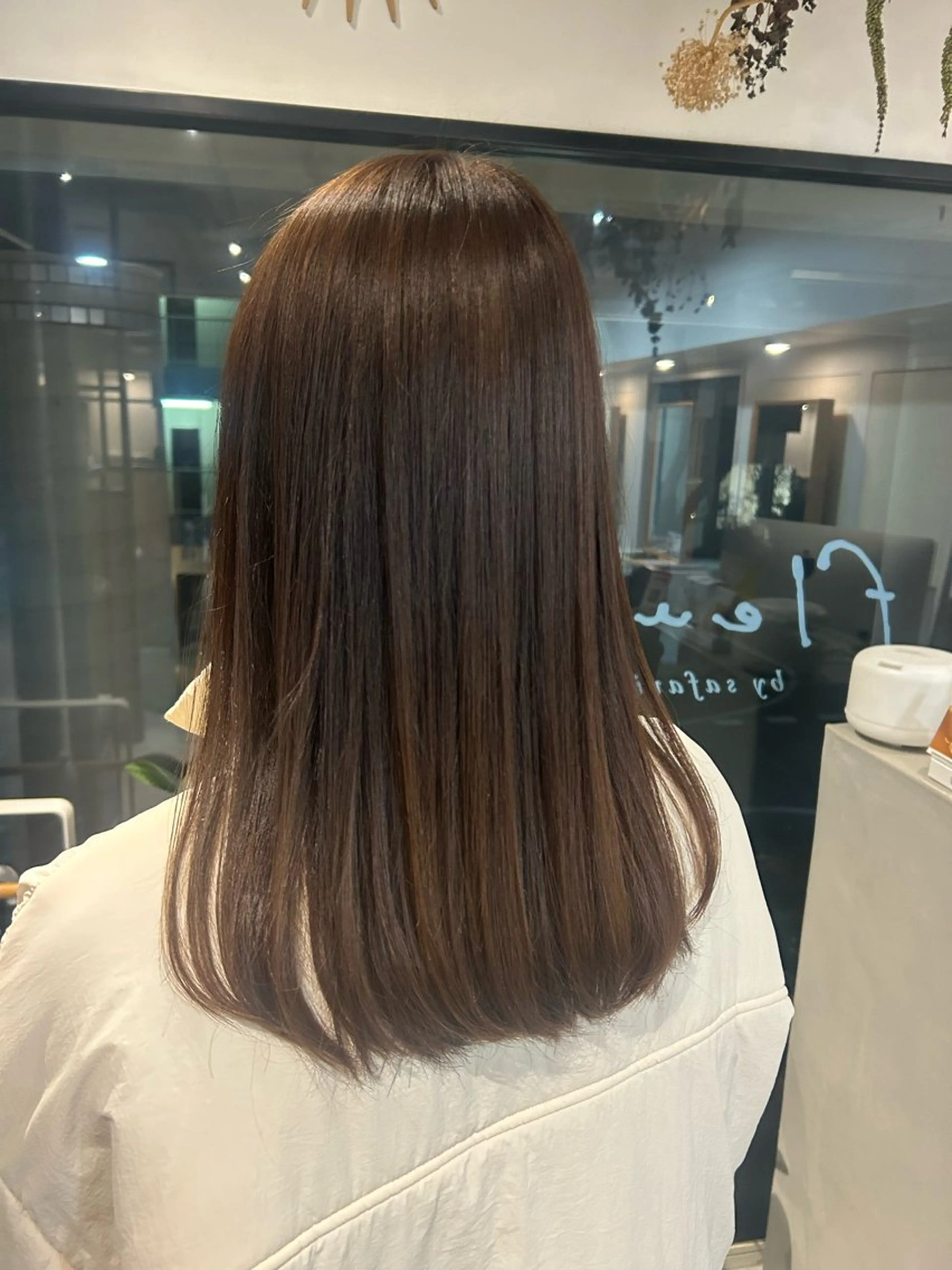 セミロング カラー 透明感カラー 𝑴𝒊𝒐/艶 カラー/募集中🌸のヘアスタイル
