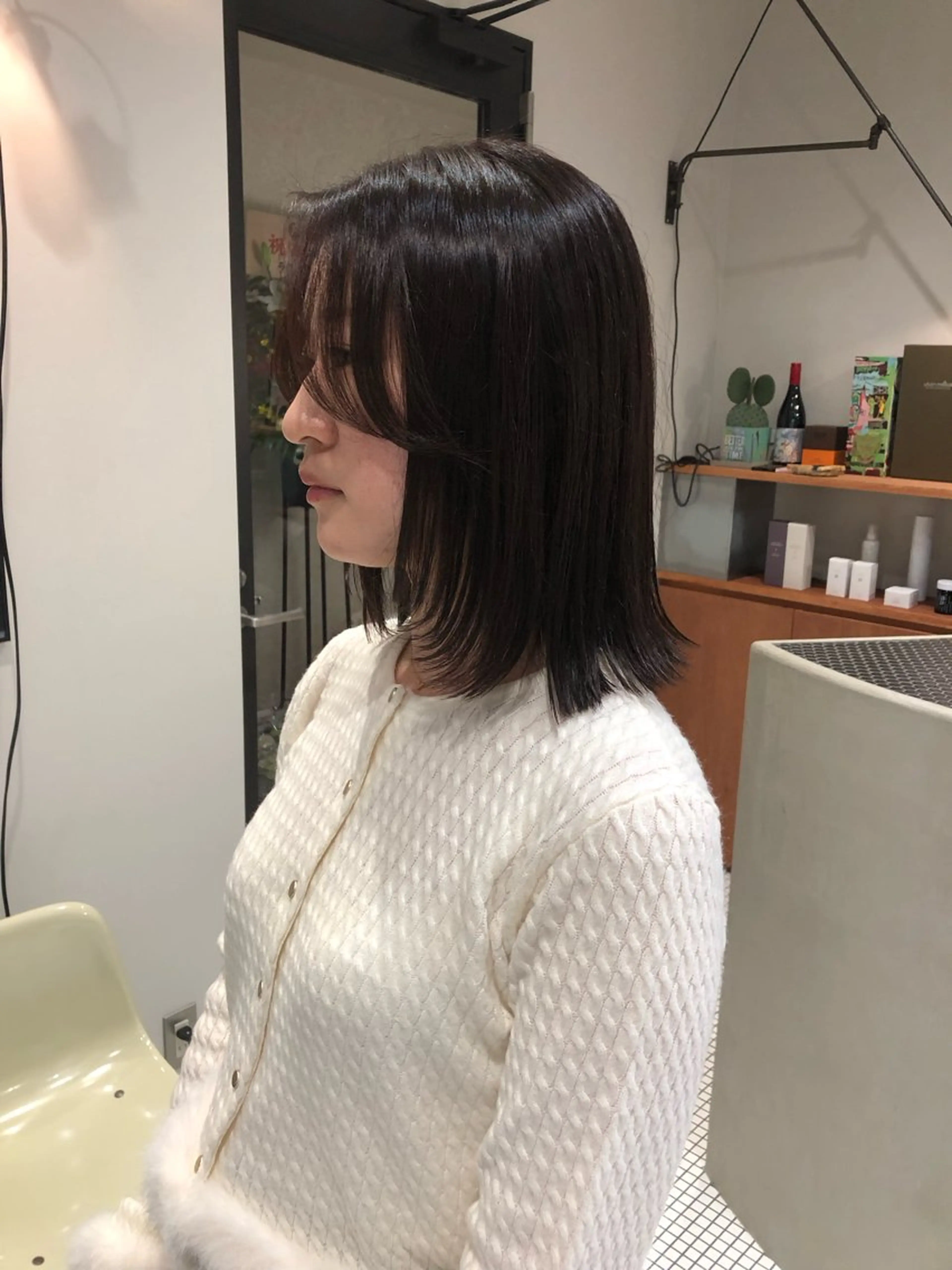 ミディアム カラー ボブ 顔まわりレイヤー 顔周りカット レイヤーカット GRIP/マンツー マンサロンのヘアスタイル