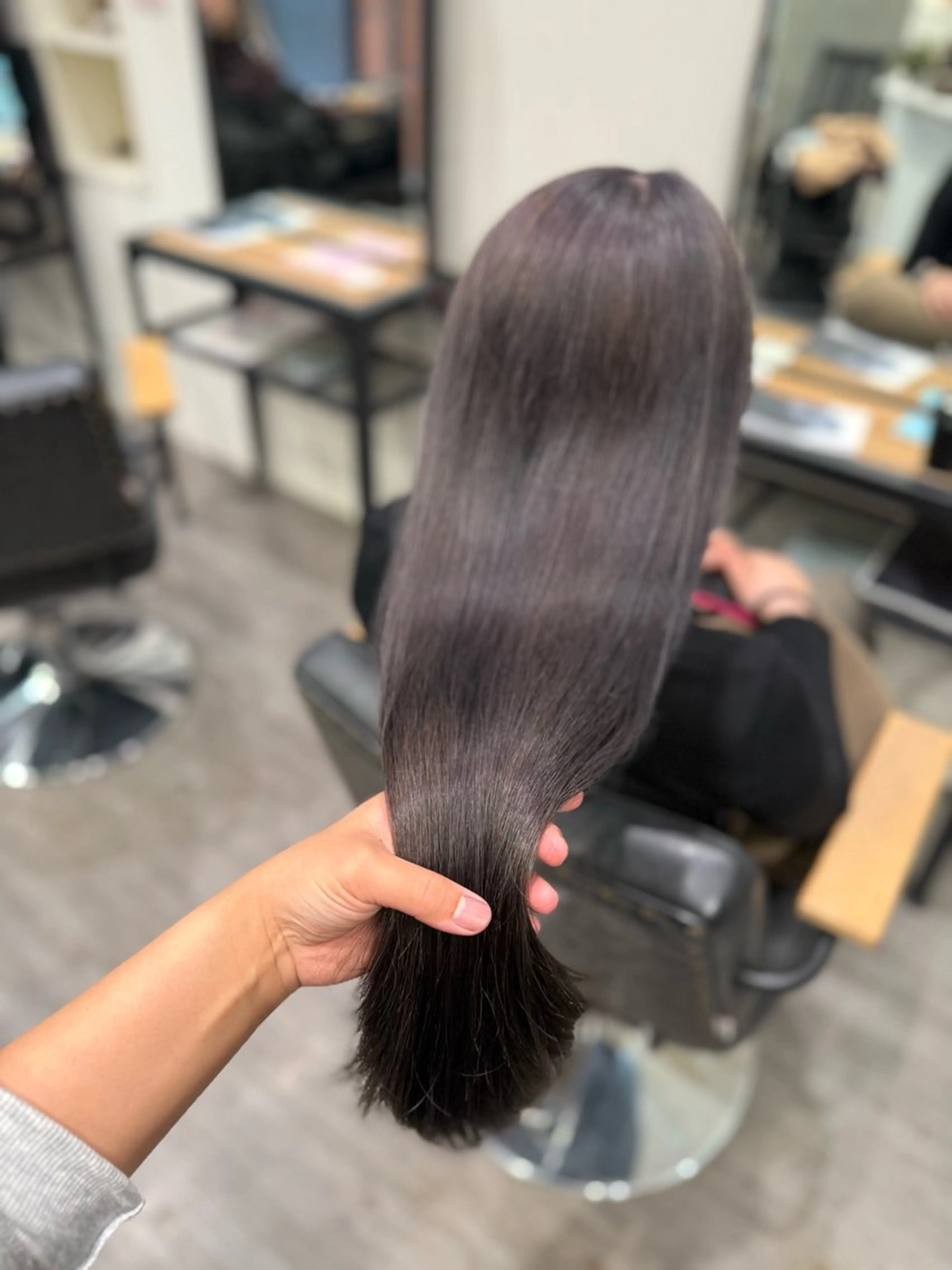 ロング カラー ブリーチ ラベンダーカラー ヘアカラー トリートメント 艶髪レイヤー上田 紗也🇰🇷💗のヘアスタイル