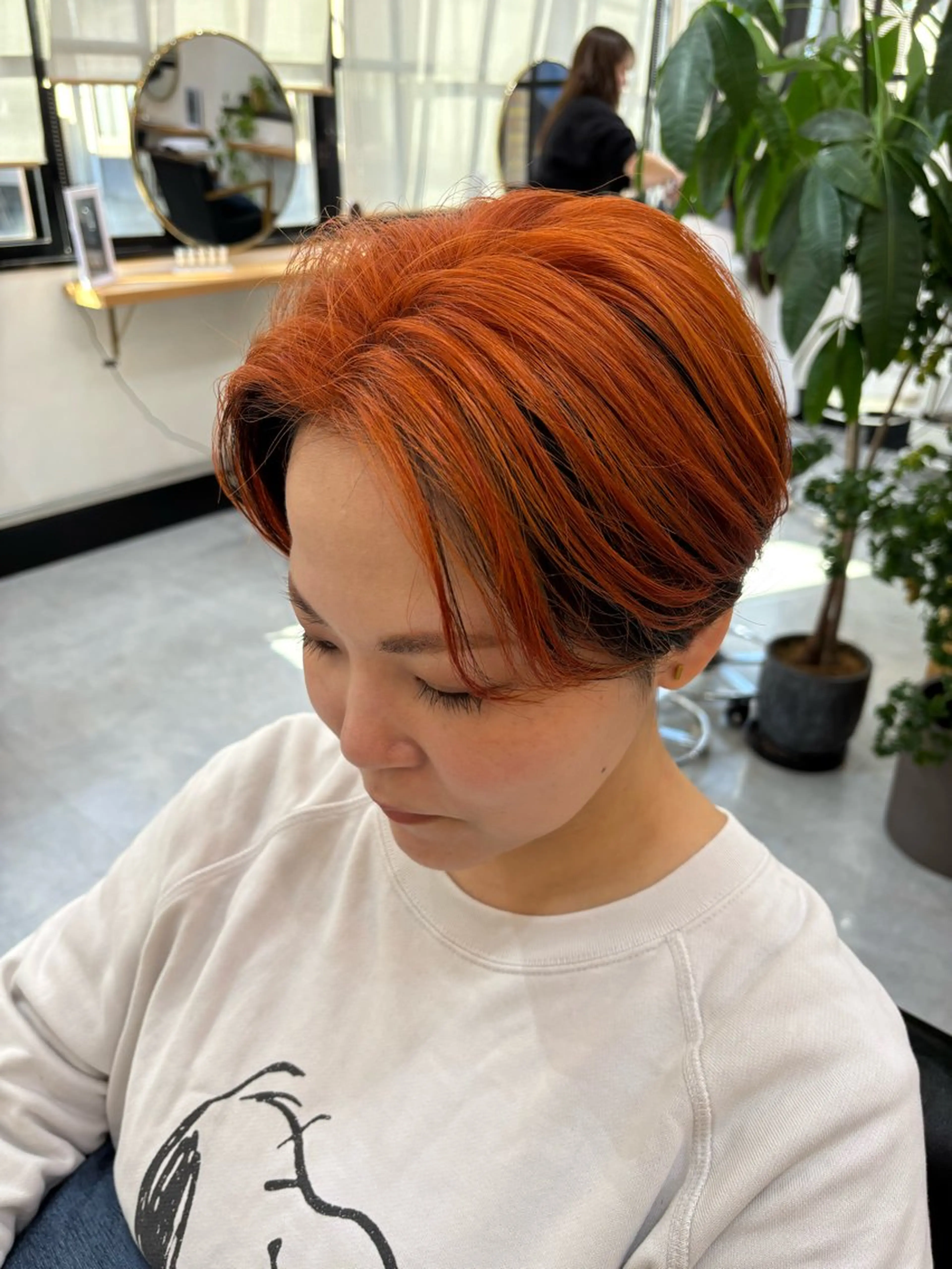ショート カラー 高梨 菜々のヘアスタイル