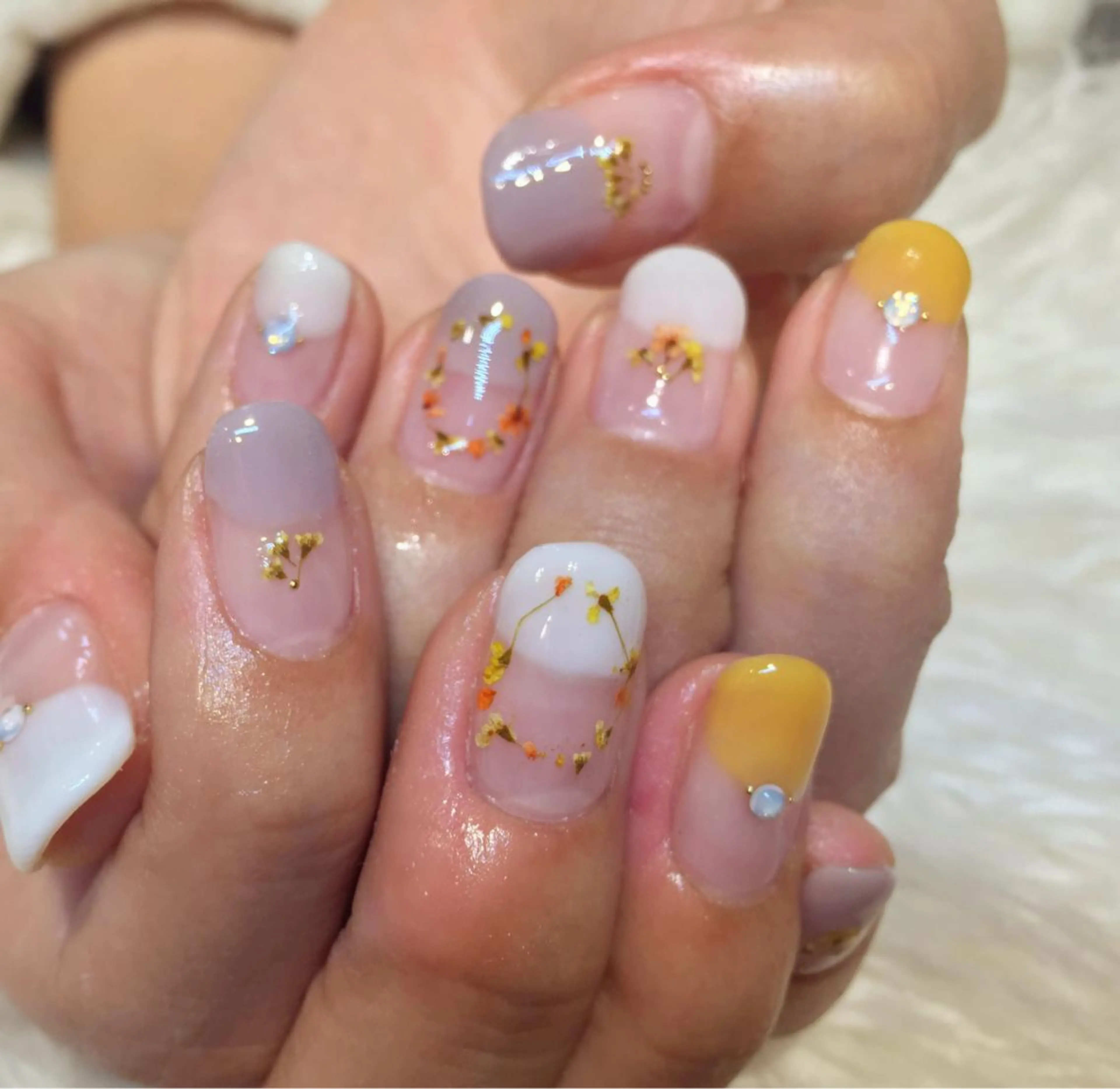 ネイル 黄色 EARTH nanaのネイルデザイン