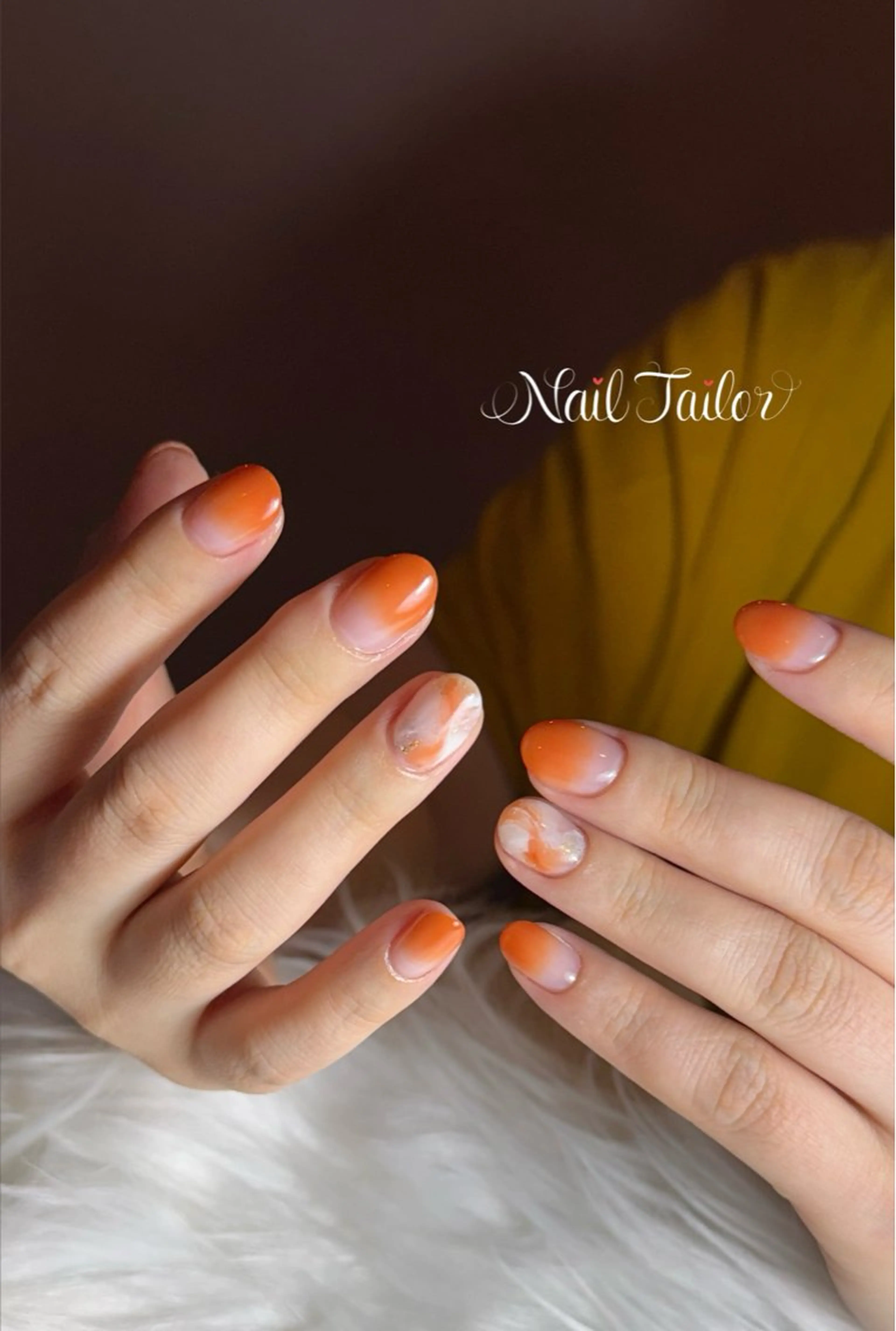 ネイル グラデーション ニュアンスネイル オレンジ 夏ネイル ハンドネイル NailTailor ネイルテイラーのネイルデザイン