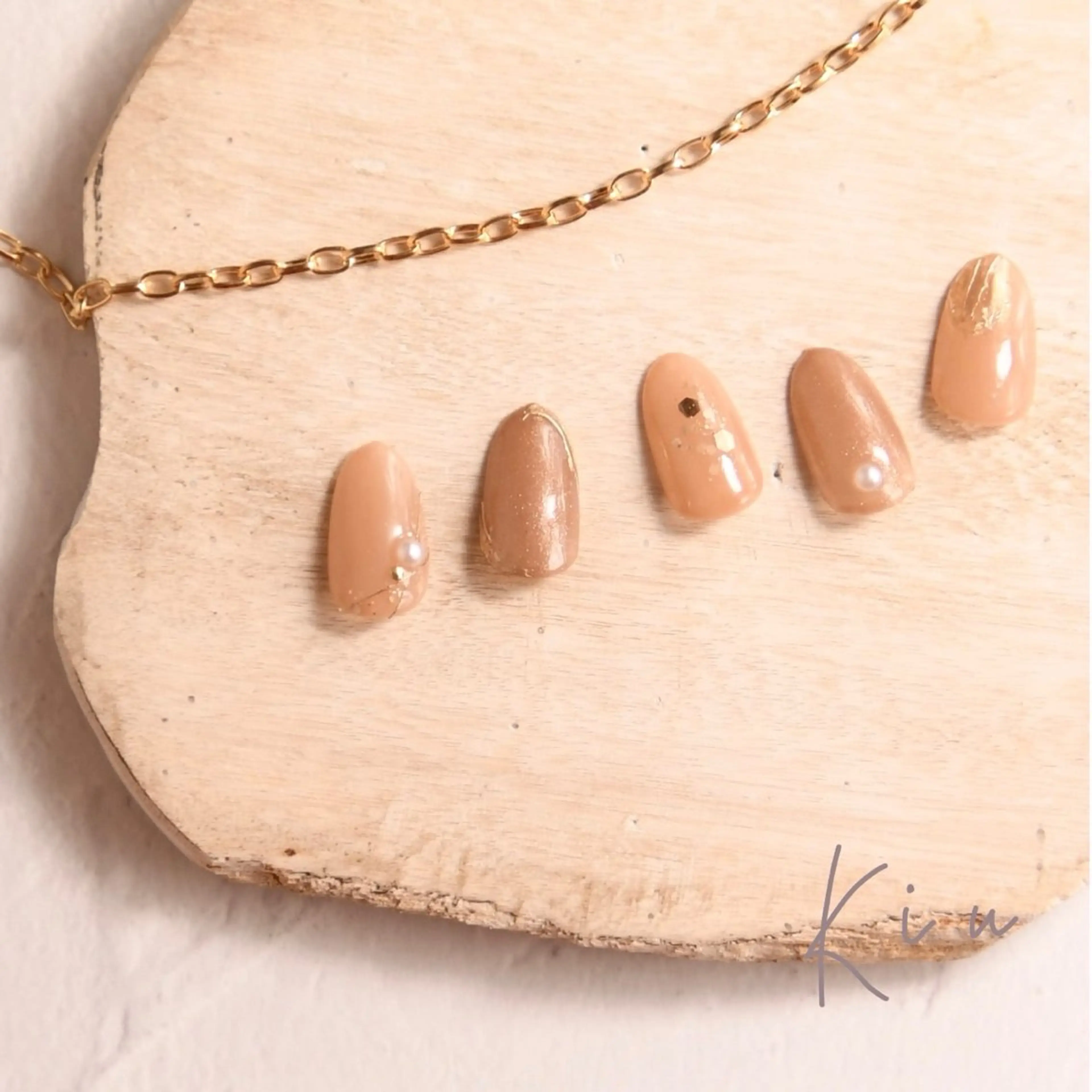 ネイル ジェルネイル ミラーネイル ニュアンスネイル オフィスネイル ショートネイル kiu nailsalonのネイルデザイン
