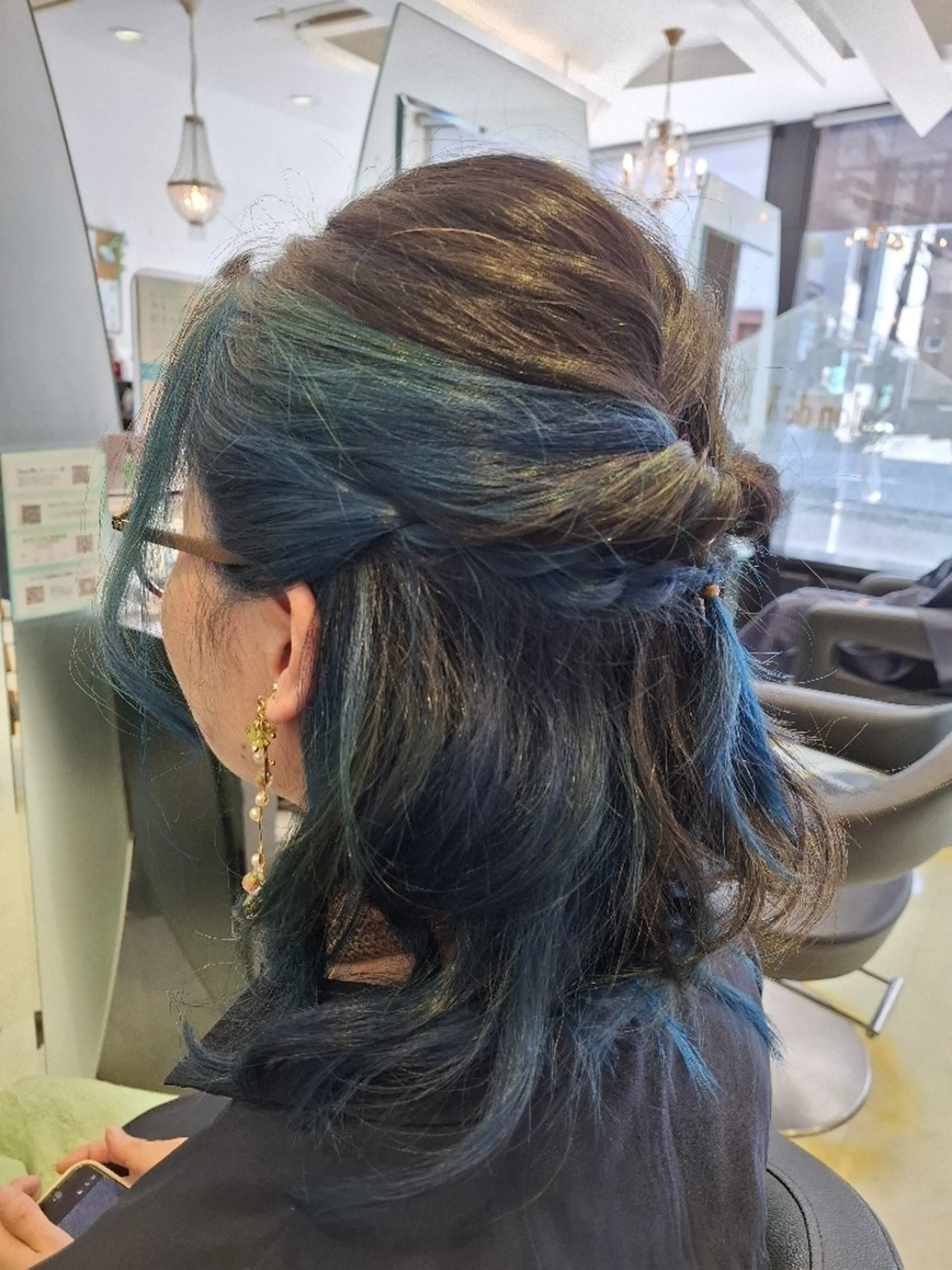 セミロング カット KANAKO .のヘアスタイル