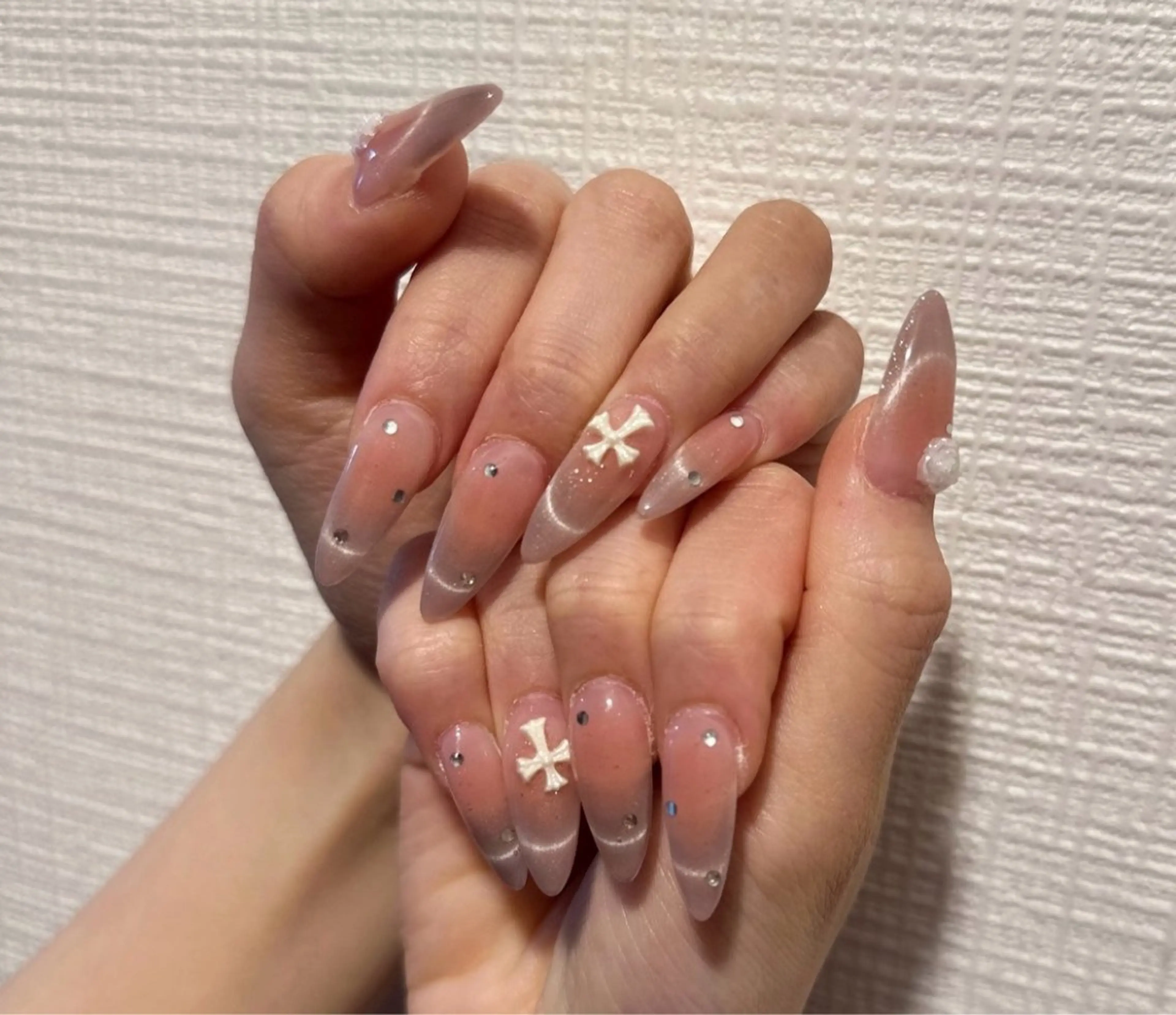 ネイル 長さ出し専門 パーツのネイルデザイン