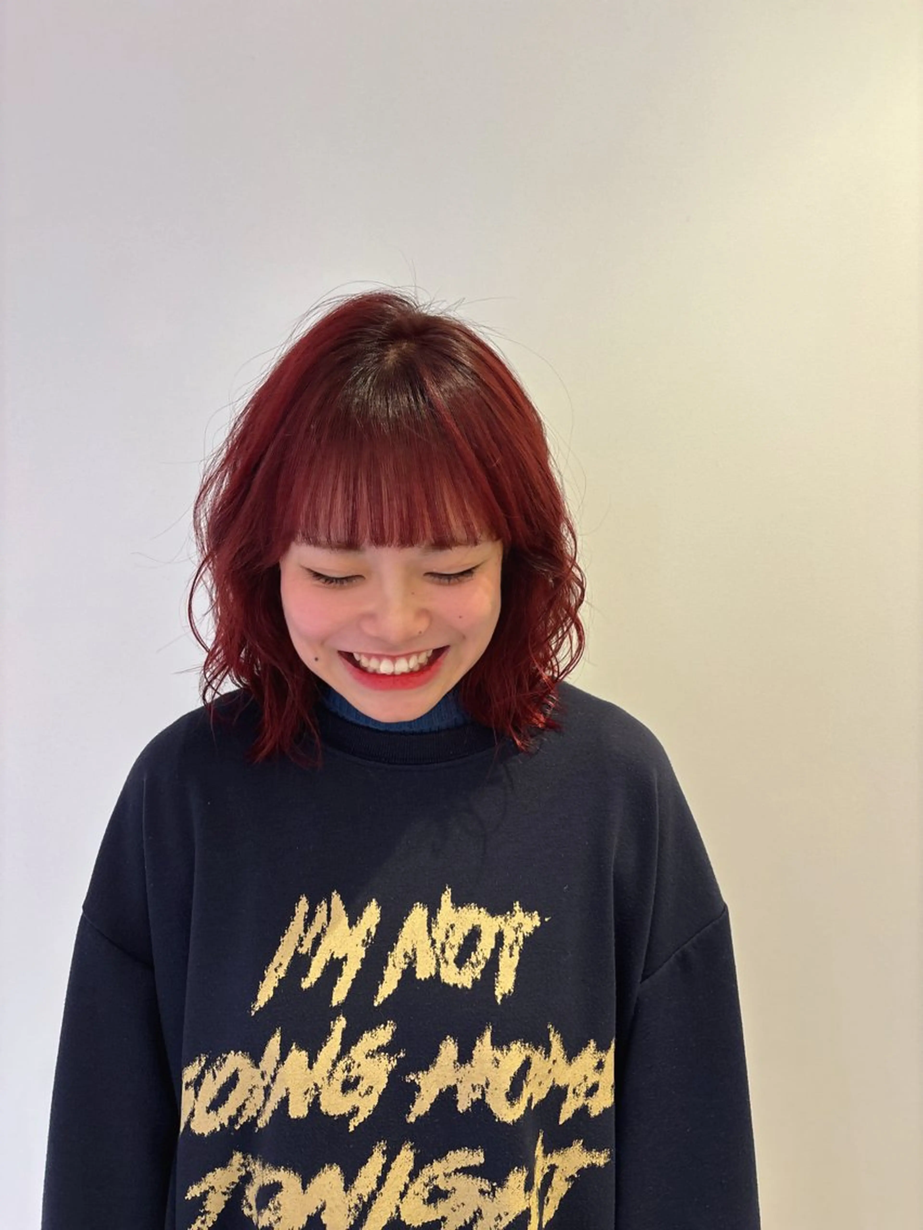 ミディアム カラー ミディアムパーマ レッドカラー カット ヘアカラー 若松 心和のヘアスタイル