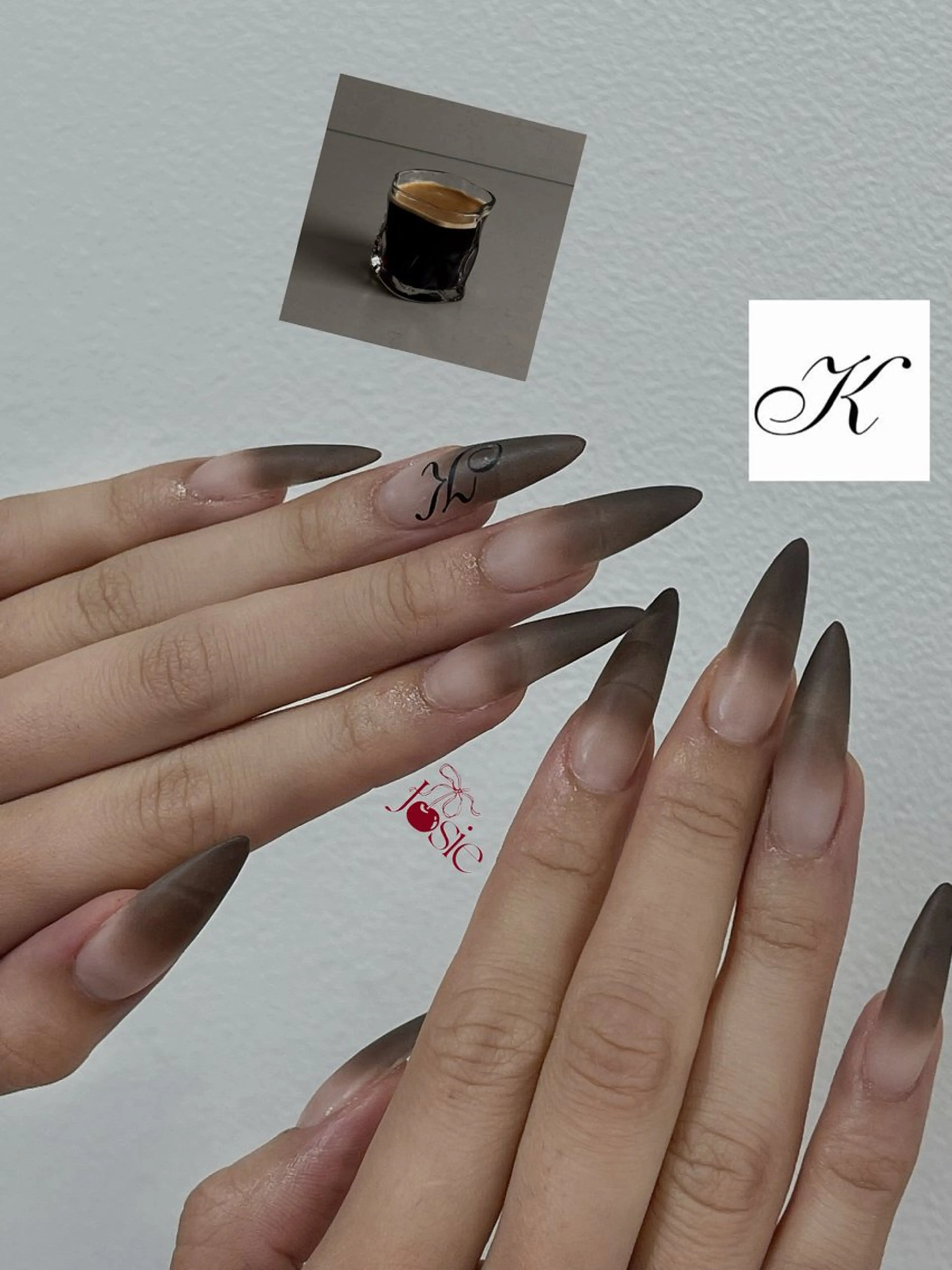 ネイル キラキラネイル 韓国ネイル ロングネイル ワンホンネイル ハンドネイル Josie nail salonのネイルデザイン