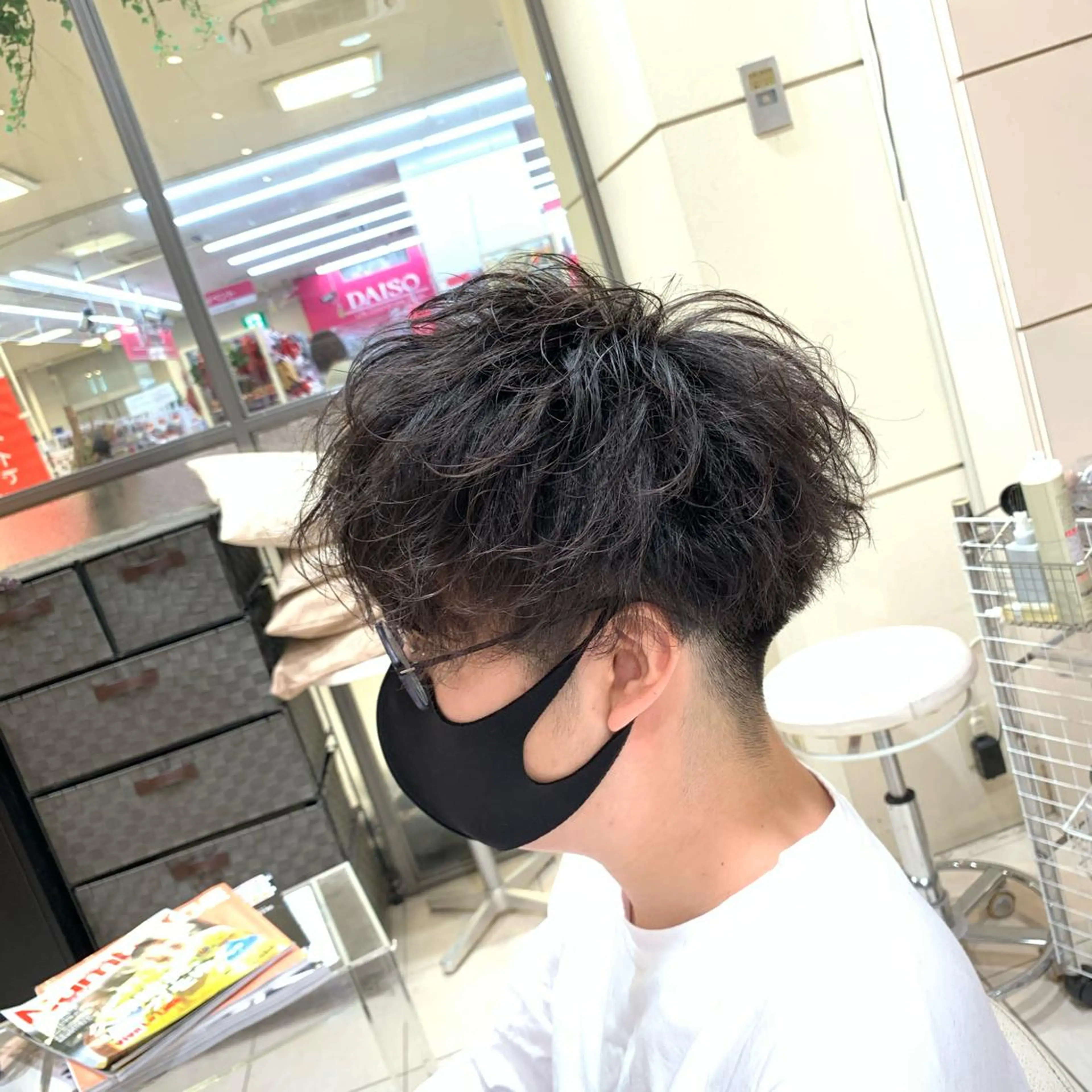 ショート パーマ メンズ MODEks eau 佐藤優志のヘアスタイル