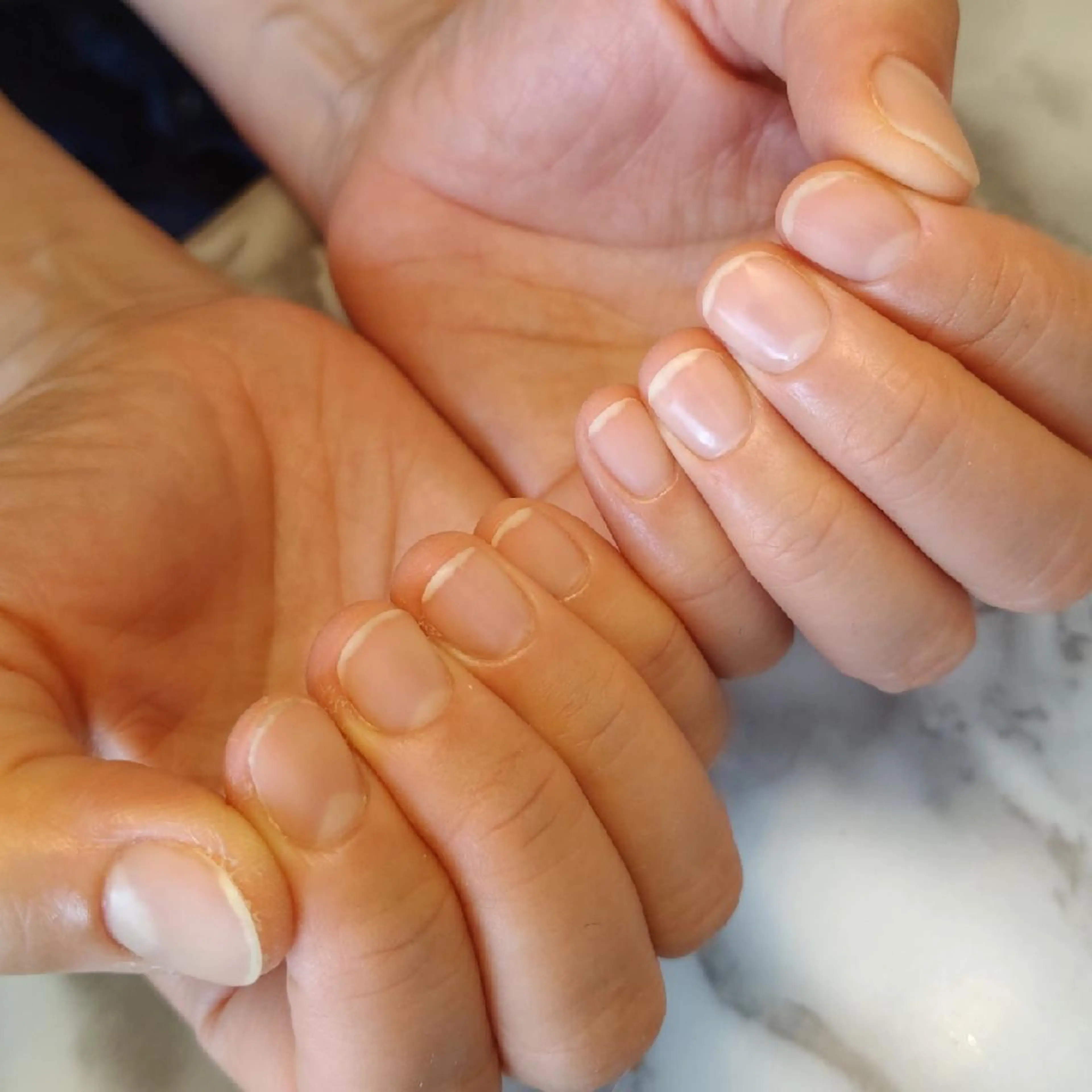 ネイル ジェヌインネイル 河内のネイルデザイン