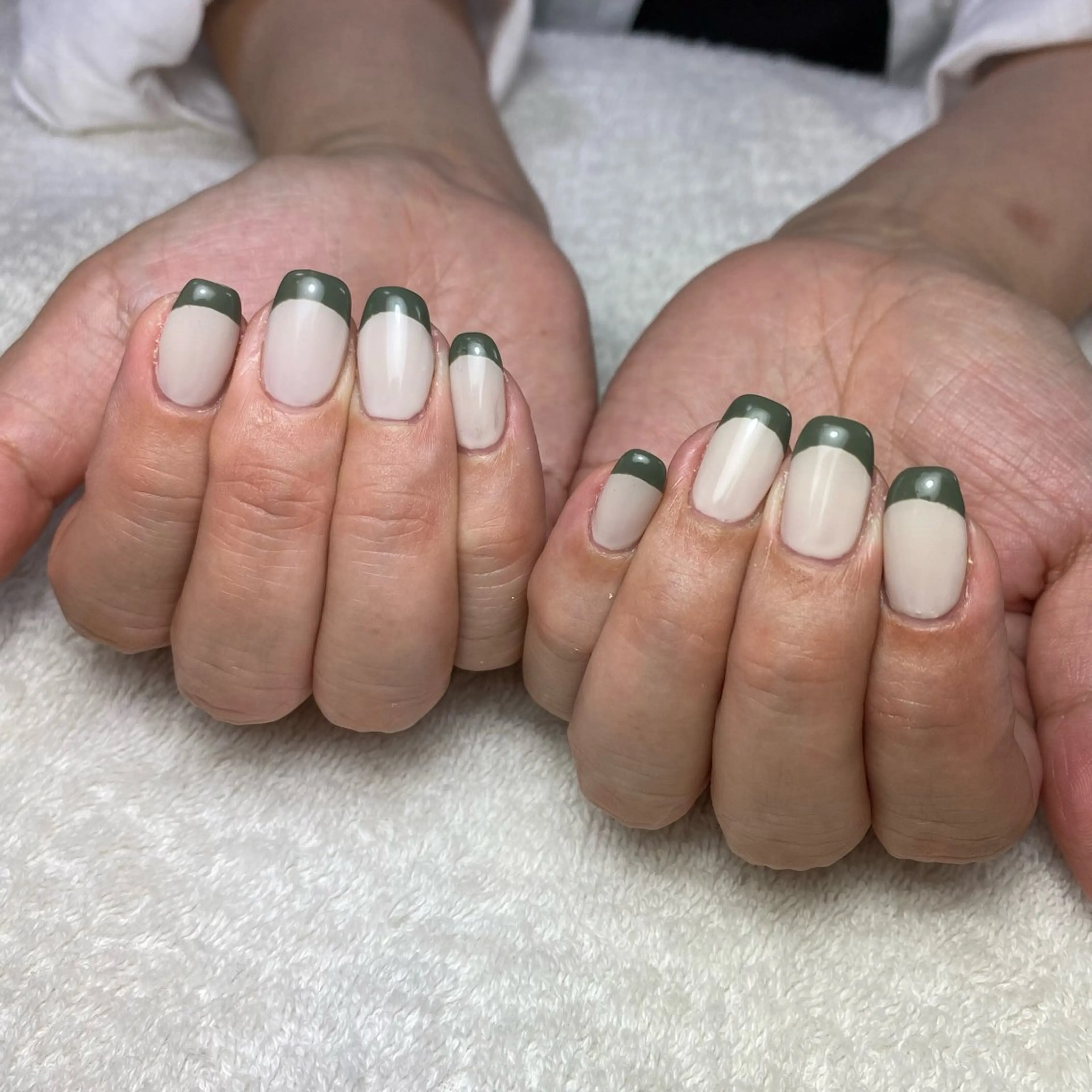 ネイル フレンチネイル ハンドネイル COCO+所属・COCO +のエステ・リラクイメージ