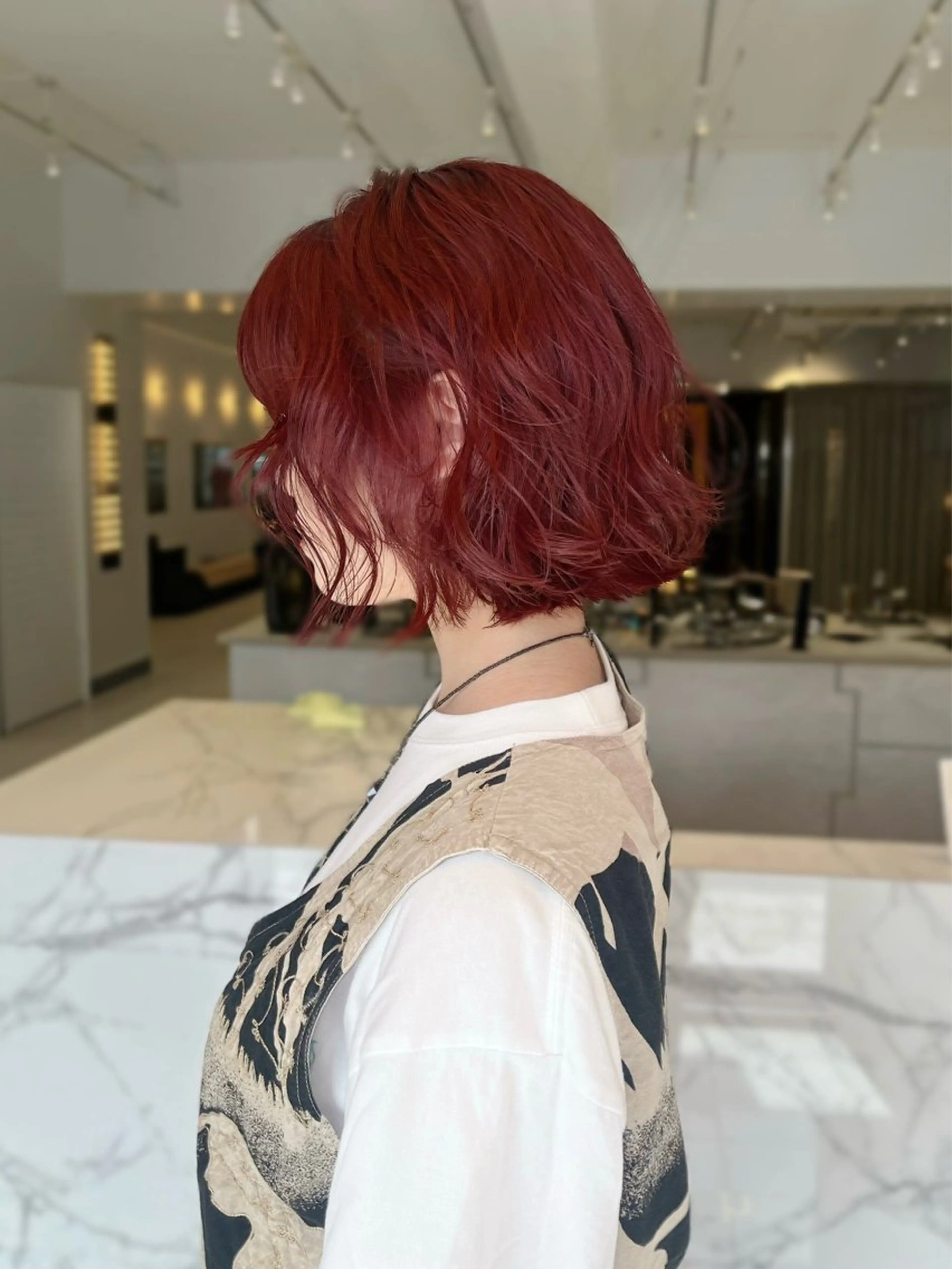 ミディアム カット ヘアカラー haruna .のヘアスタイル