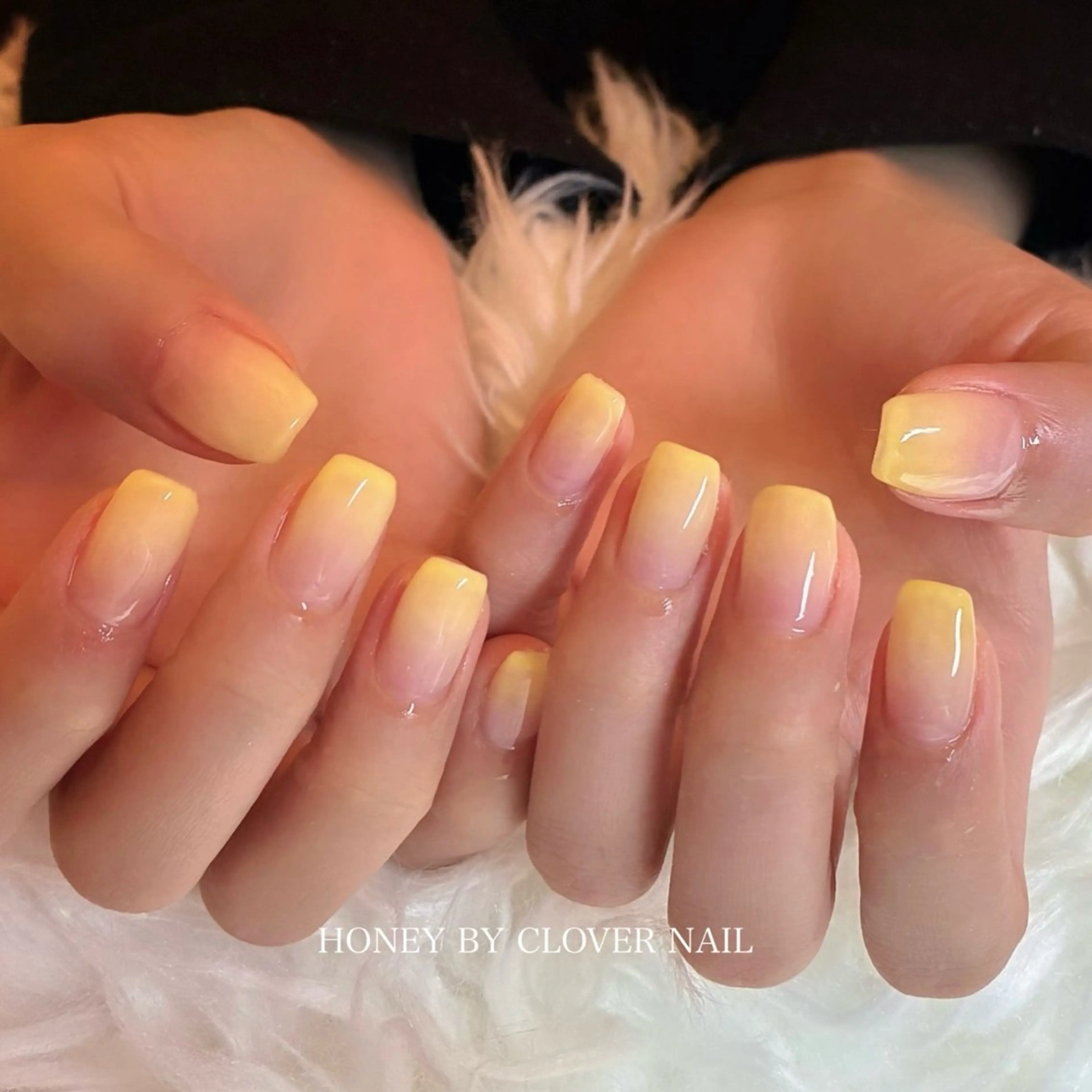 ネイル グラデーション シンプルネイル ハンドネイル フットネイル HONEY BY CLOVERNAILのネイルデザイン