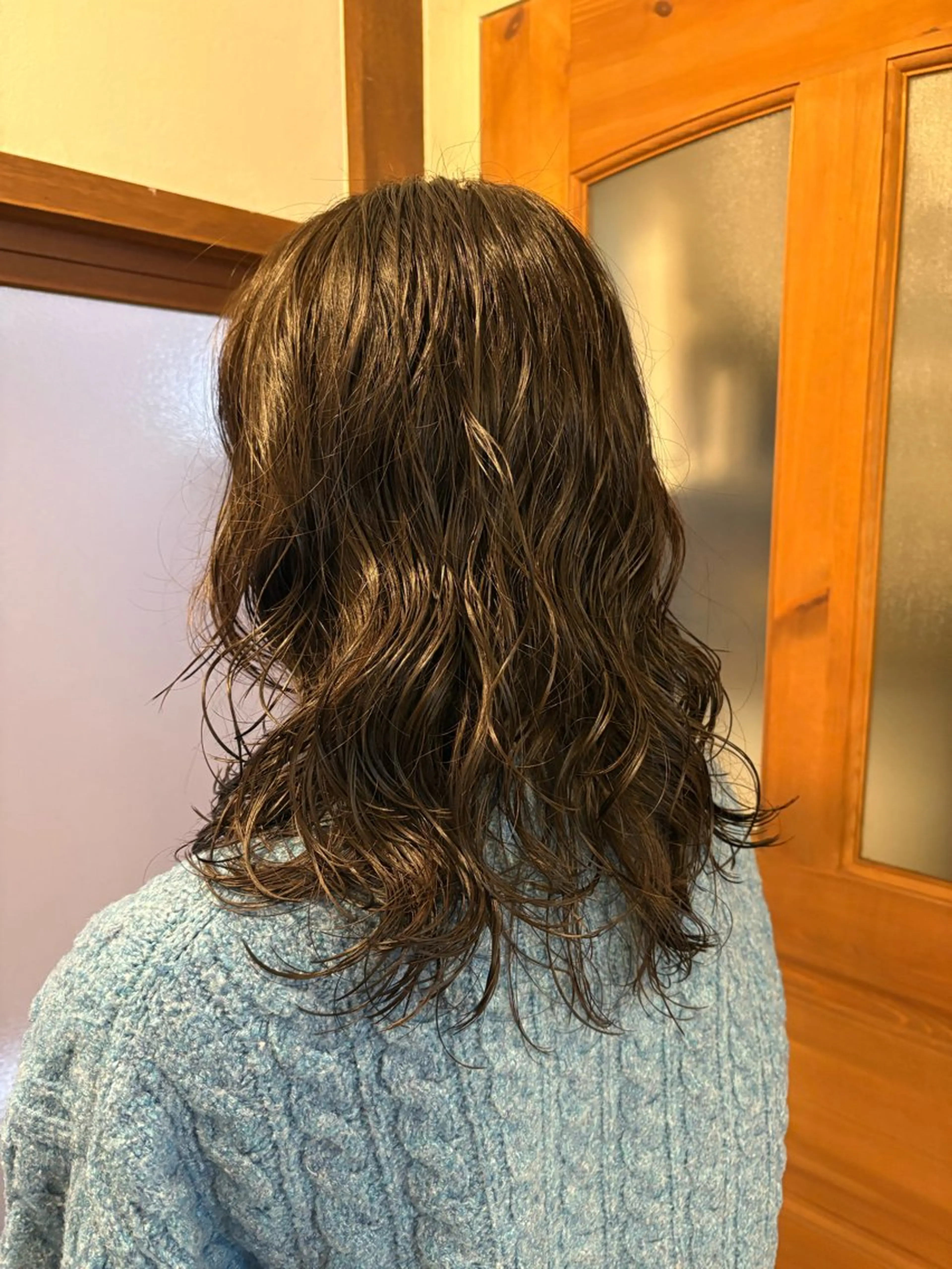 ミディアム ミディアムレイヤー ミディアムパーマ レイヤーカット カット パーマ 【pejite】 小沼 勇貴のヘアスタイル