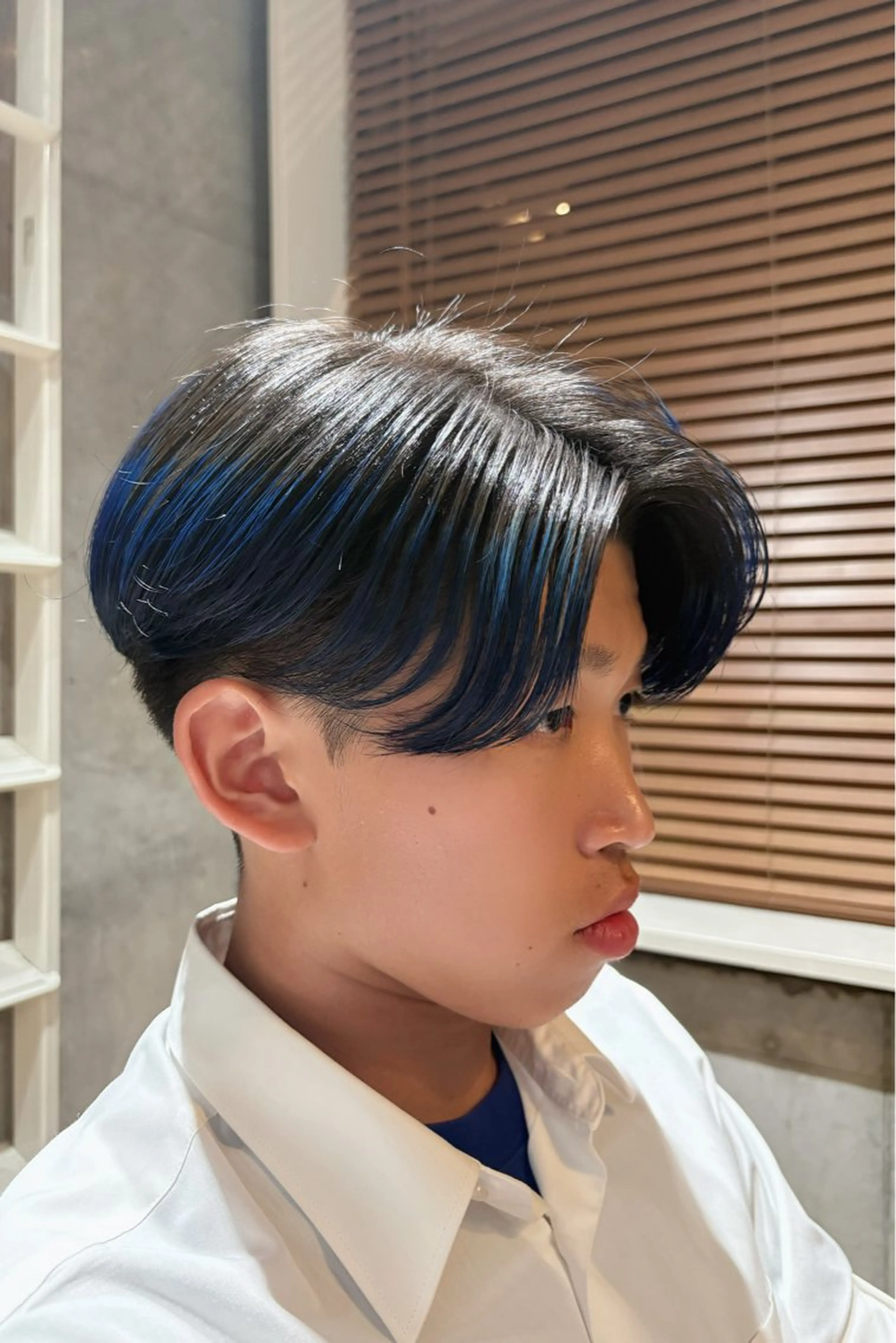 カラー メンズ メンズブリーチ メンズハイトーン 黒髪 ブリーチ ブルーカラー ヘアカラー 🌊インナーカラー 🐬櫻井海星のヘアスタイル