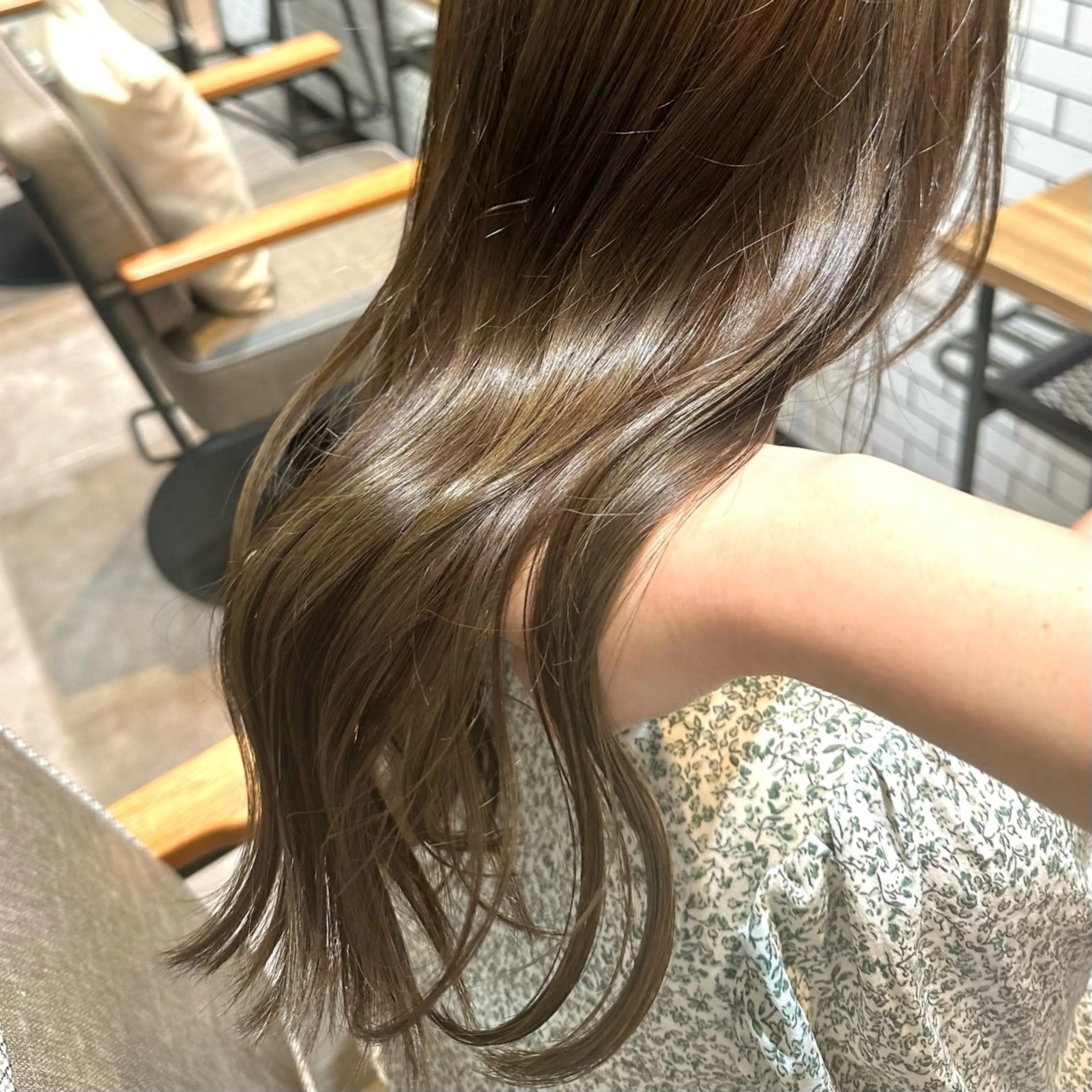 ロング カラー グレージュ オリーブグレージュ オリーブグレー Sara newi 🎀透明感🎀のヘアスタイル