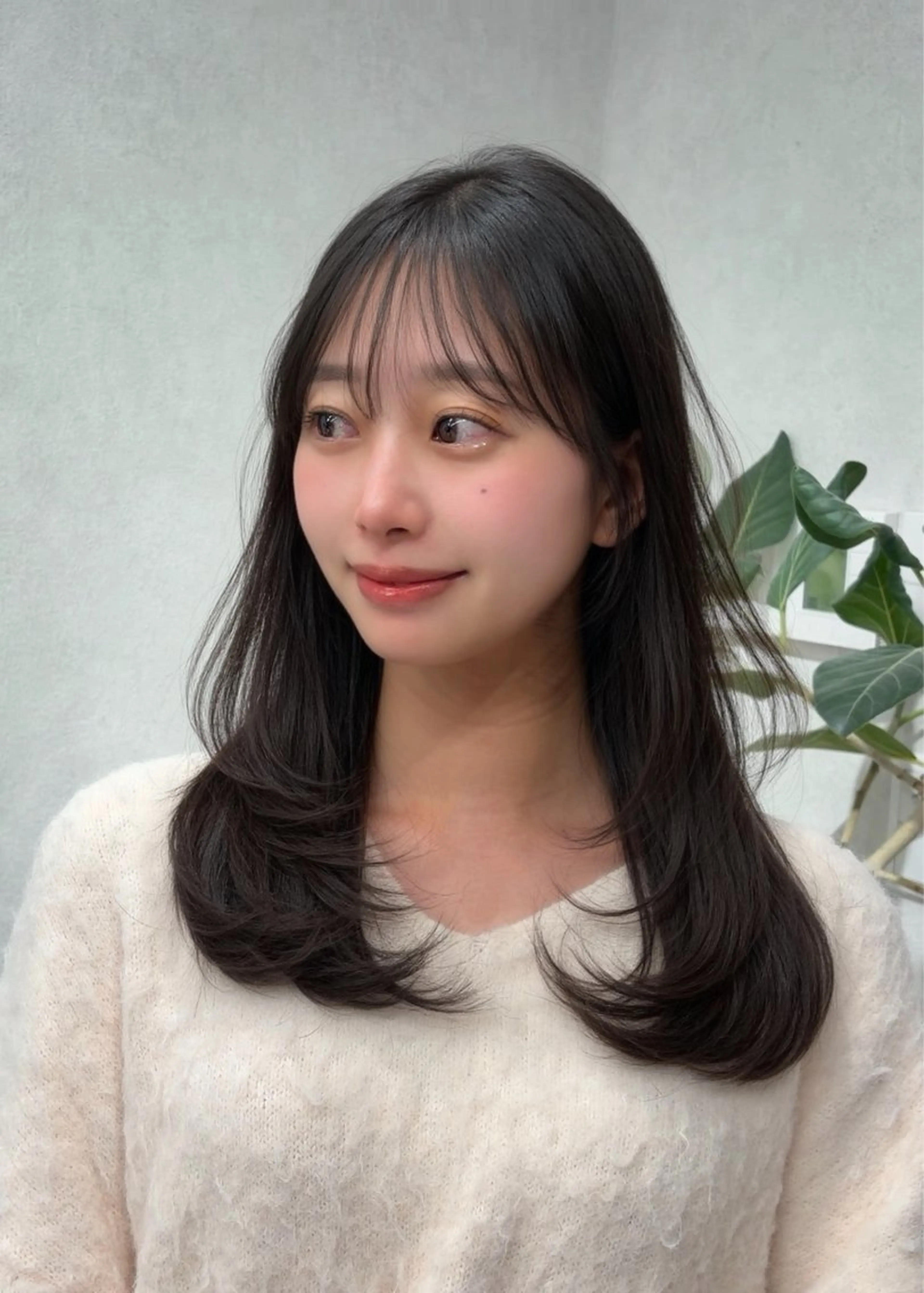 🩰🤍【人気メニュー】前髪カット➕透明感カラー➕トリートメント🩰🤍の写真