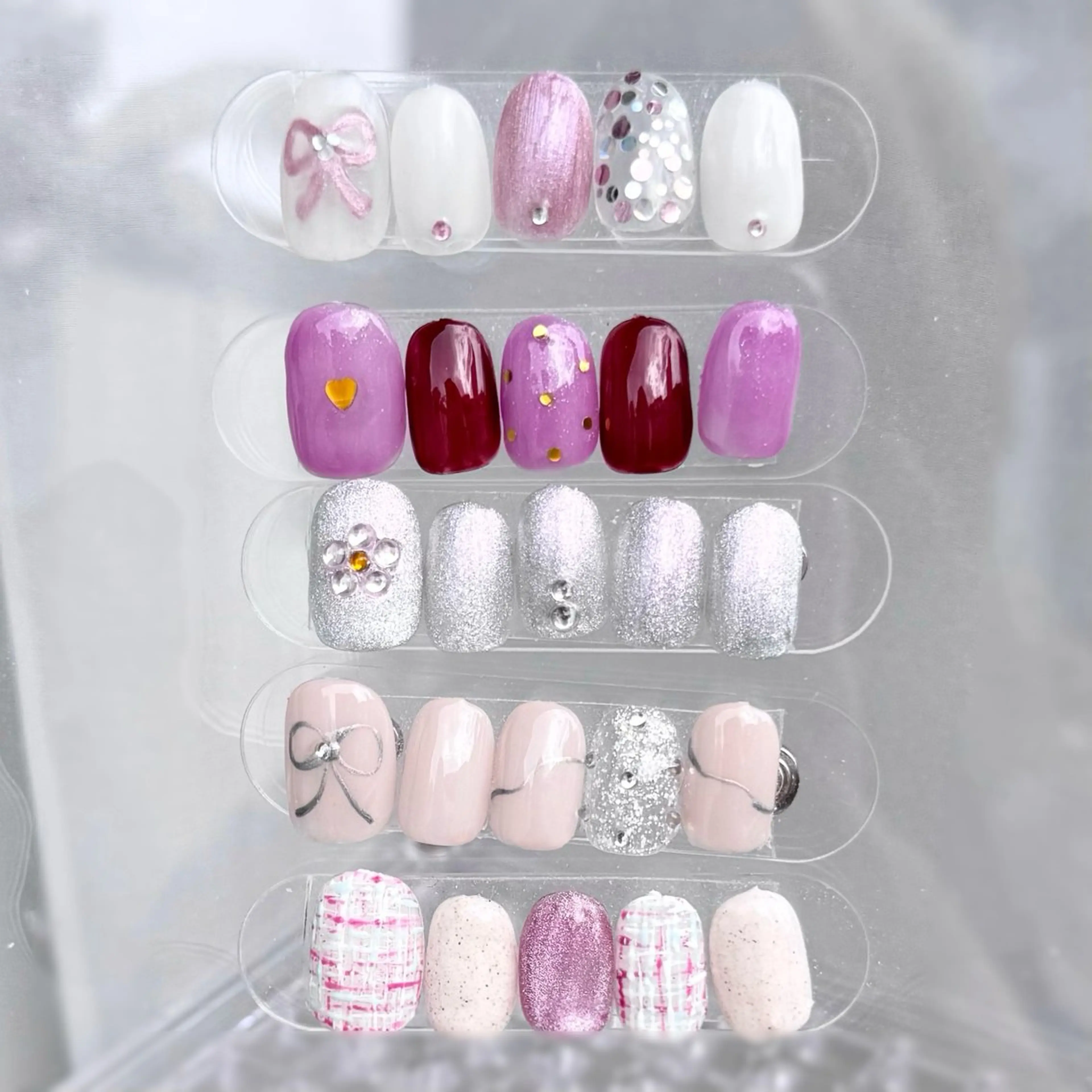 ネイル ガーリー RIEKO🍒 ワンホン♡推しネイルのネイルデザイン