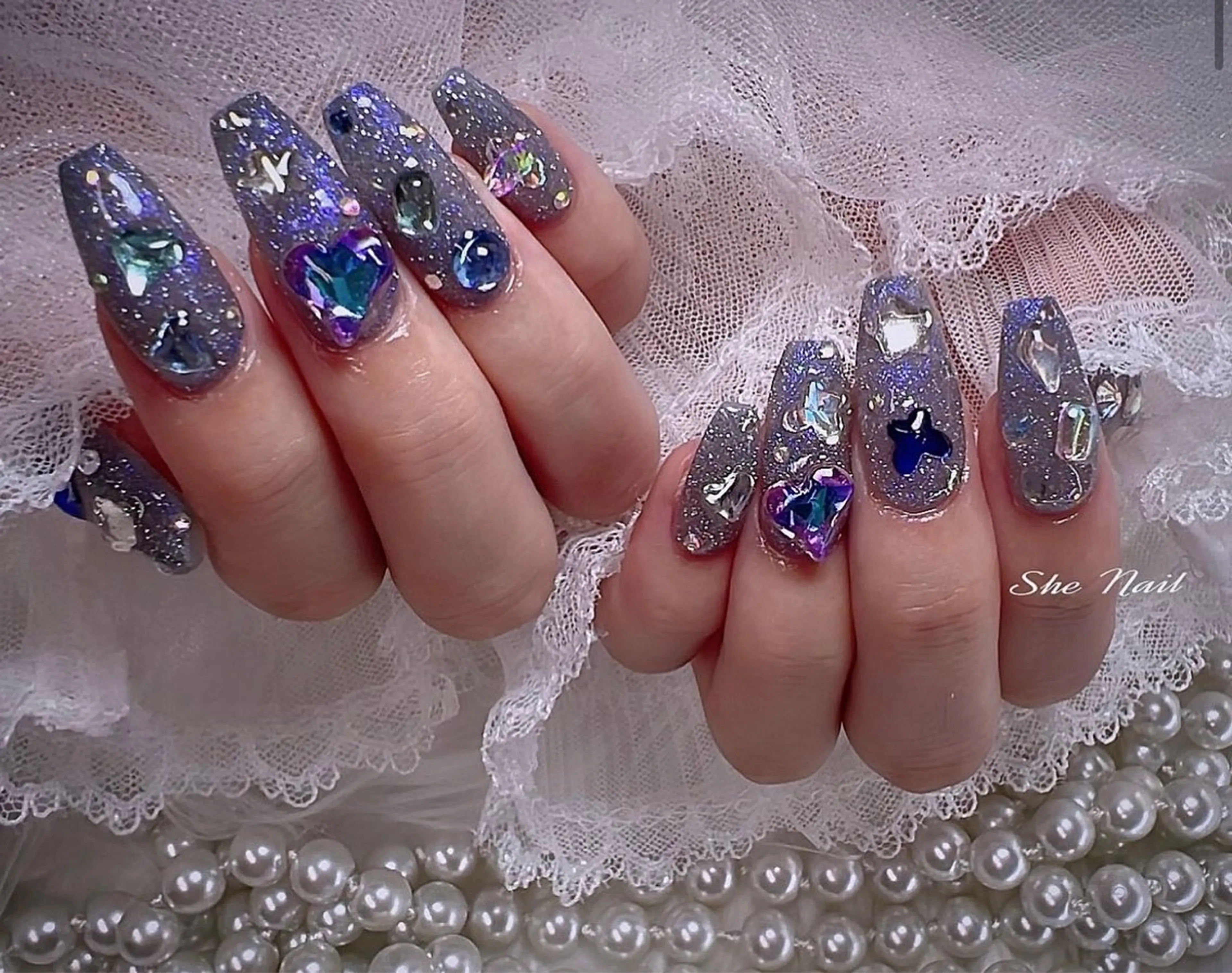 ネイル チークネイル 長さ出し フレンチネイル ガラスフレンチ キラキラネイル She   Nail所属・ISA_ BELLAのネイルデザイン