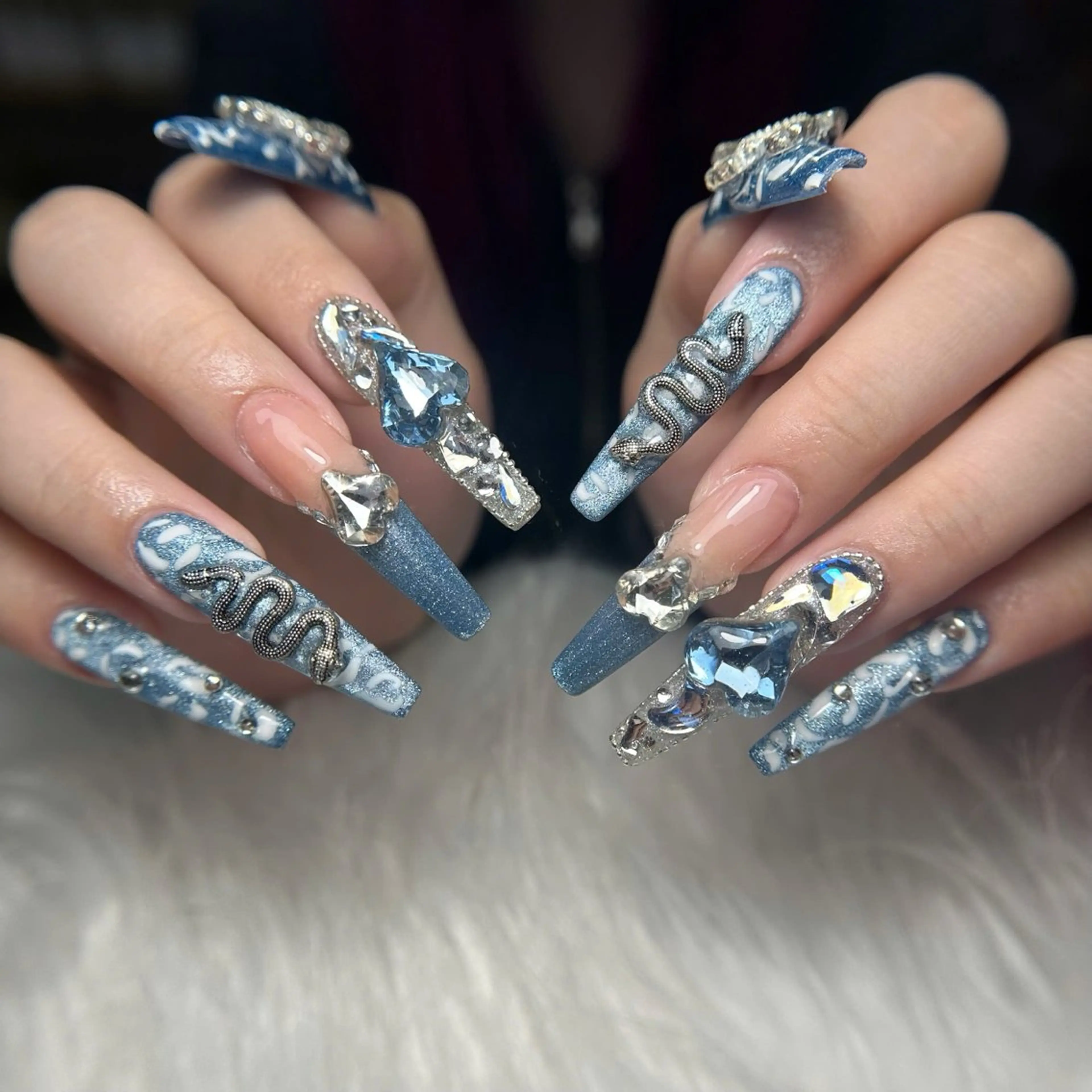 ネイル オーロラネイル 長さ出し フラッシュネイル フレンチネイル ジェルネイル Michi Nail Staffのネイルデザイン