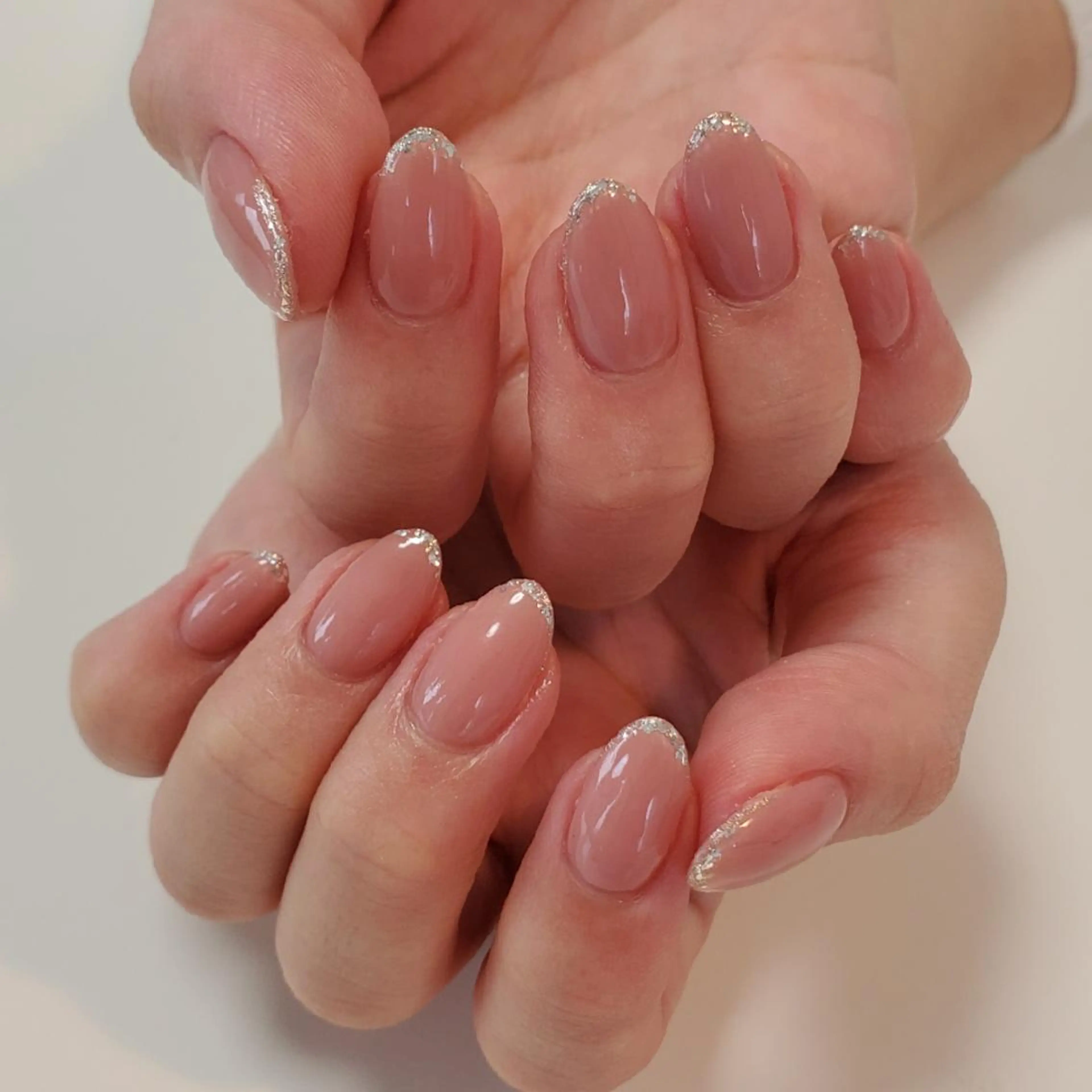 ネイル フレンチネイル ラメ(グリッター) ネイル＆フットケアサロンアイアムアイ所属・ネイリスト モリシタのネイルデザイン