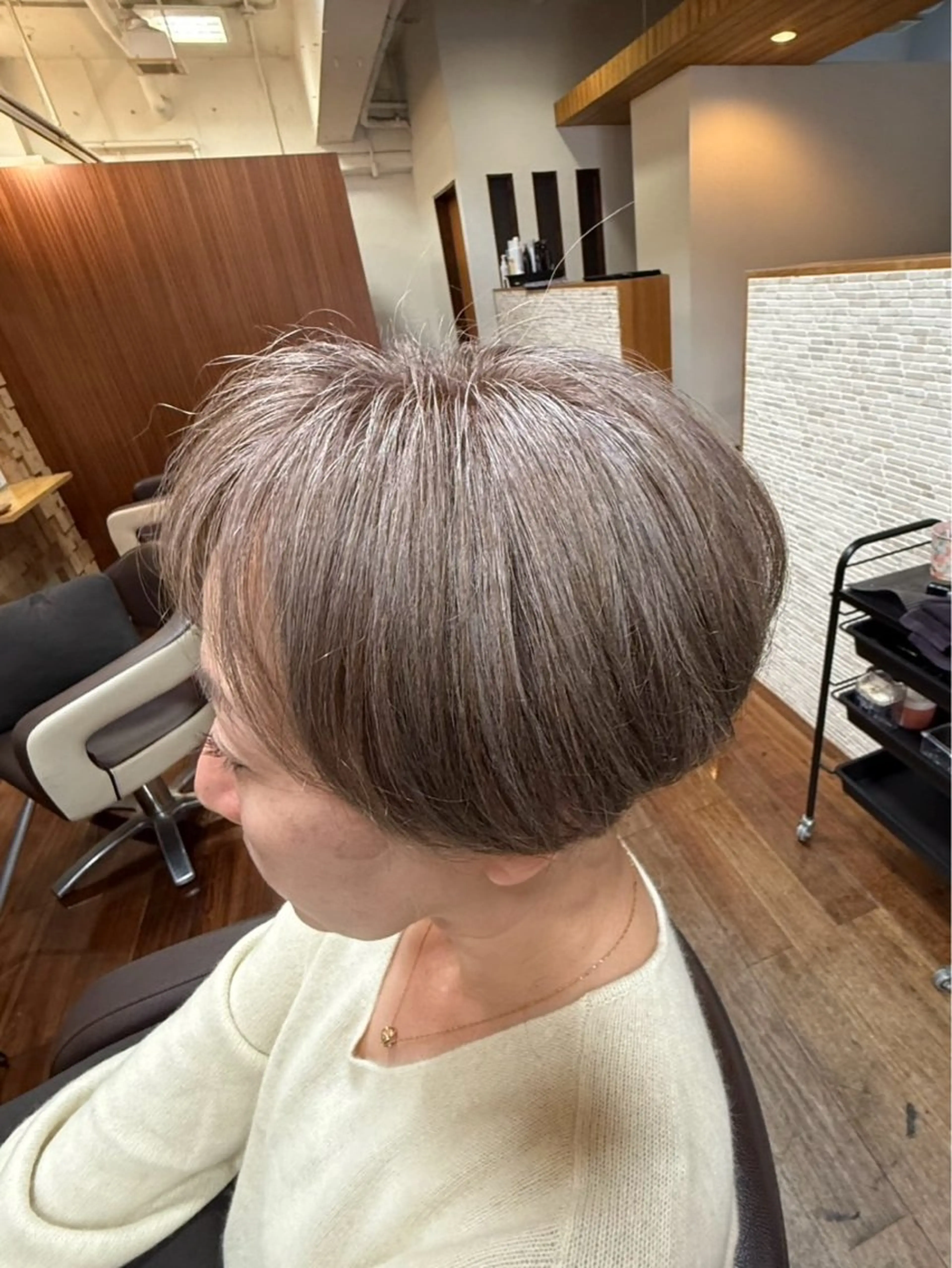 ショート カラー ハイライトカラー ハイライト カット ヘアカラー トリートメント よしかわ あいか/京都美容室のヘアスタイル